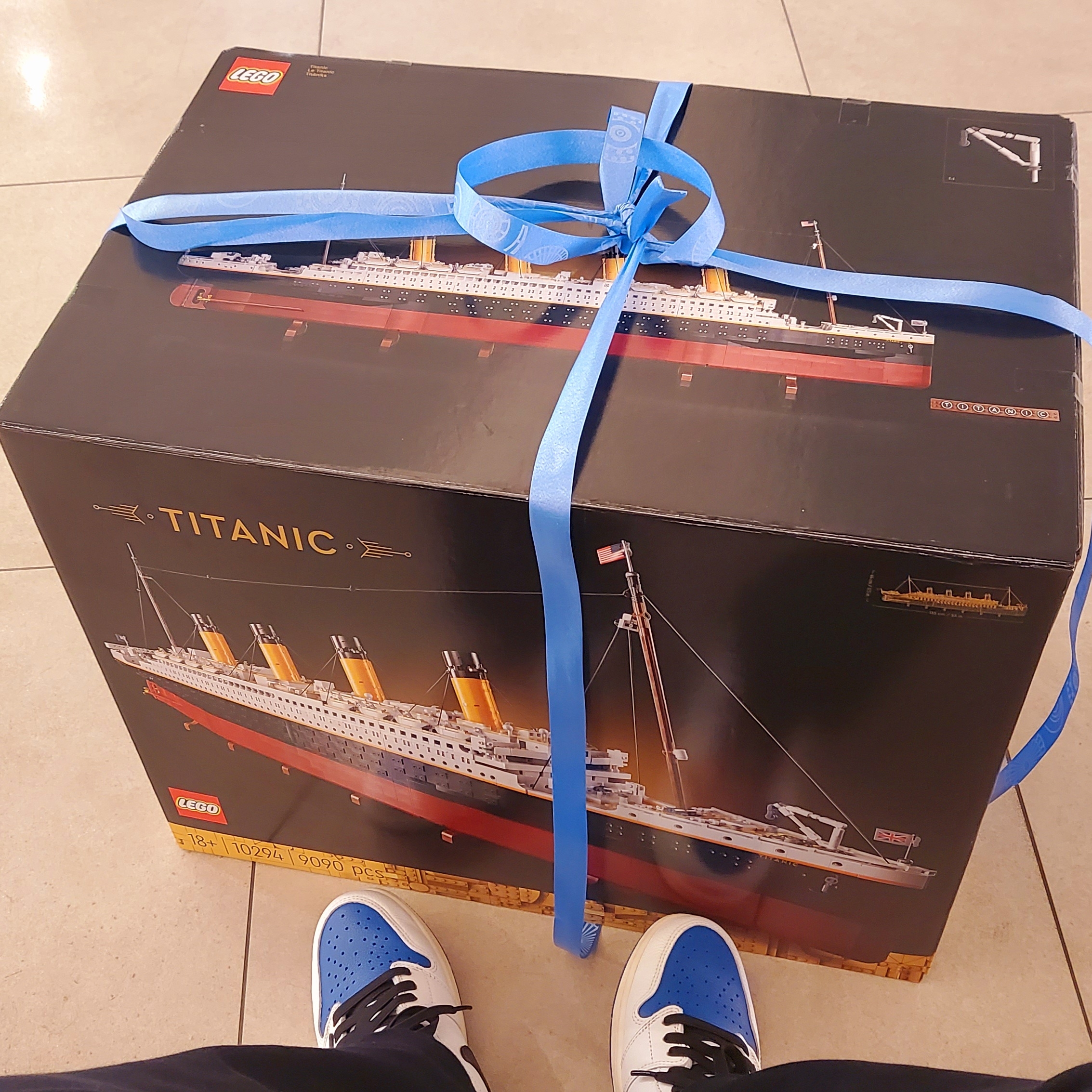 Jordan 1 x Travis Scott x Fragment Retro High OG SP Military Blue, Lego Titanic 착용 스타일