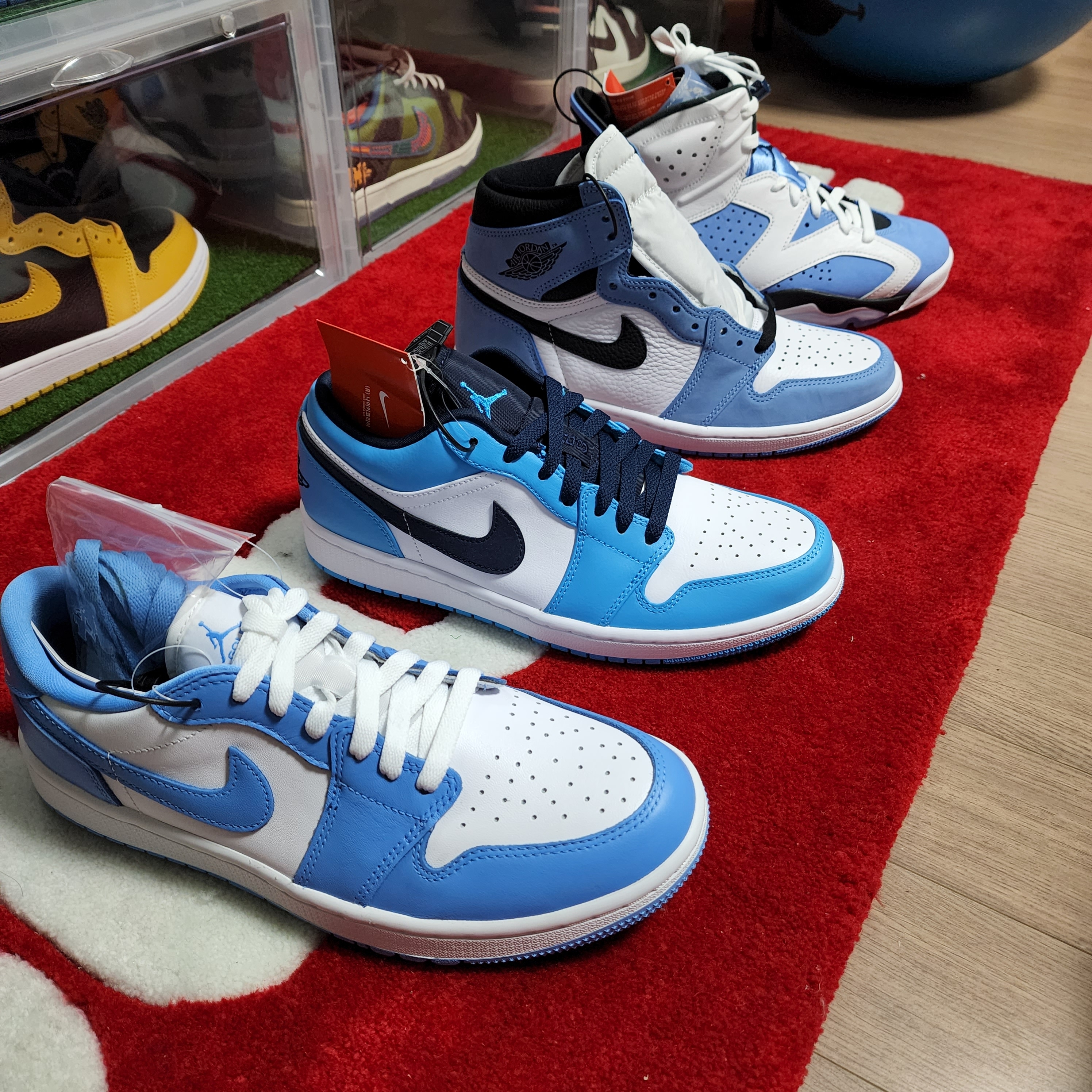 Jordan 1 Low Golf White and University Blue, Jordan 1 Low Dark Powder Blue 착용 스타일 - 1
