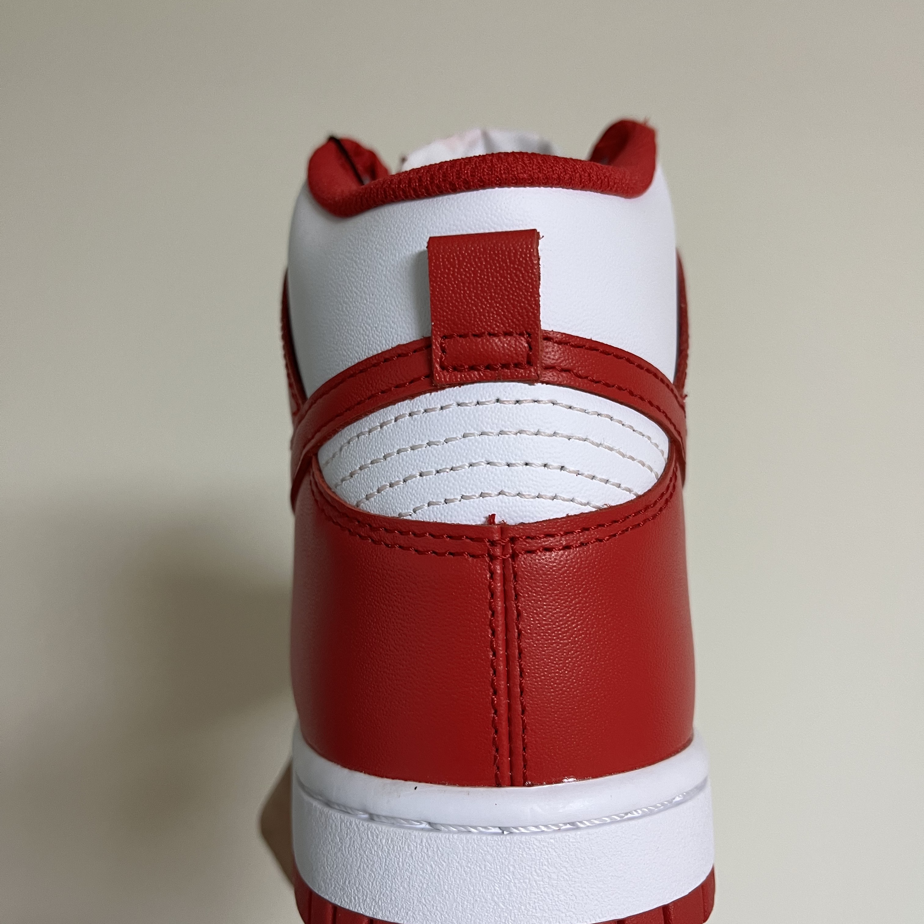 Nike Dunk High Retro Championship White and Red 착용 스타일 - 2