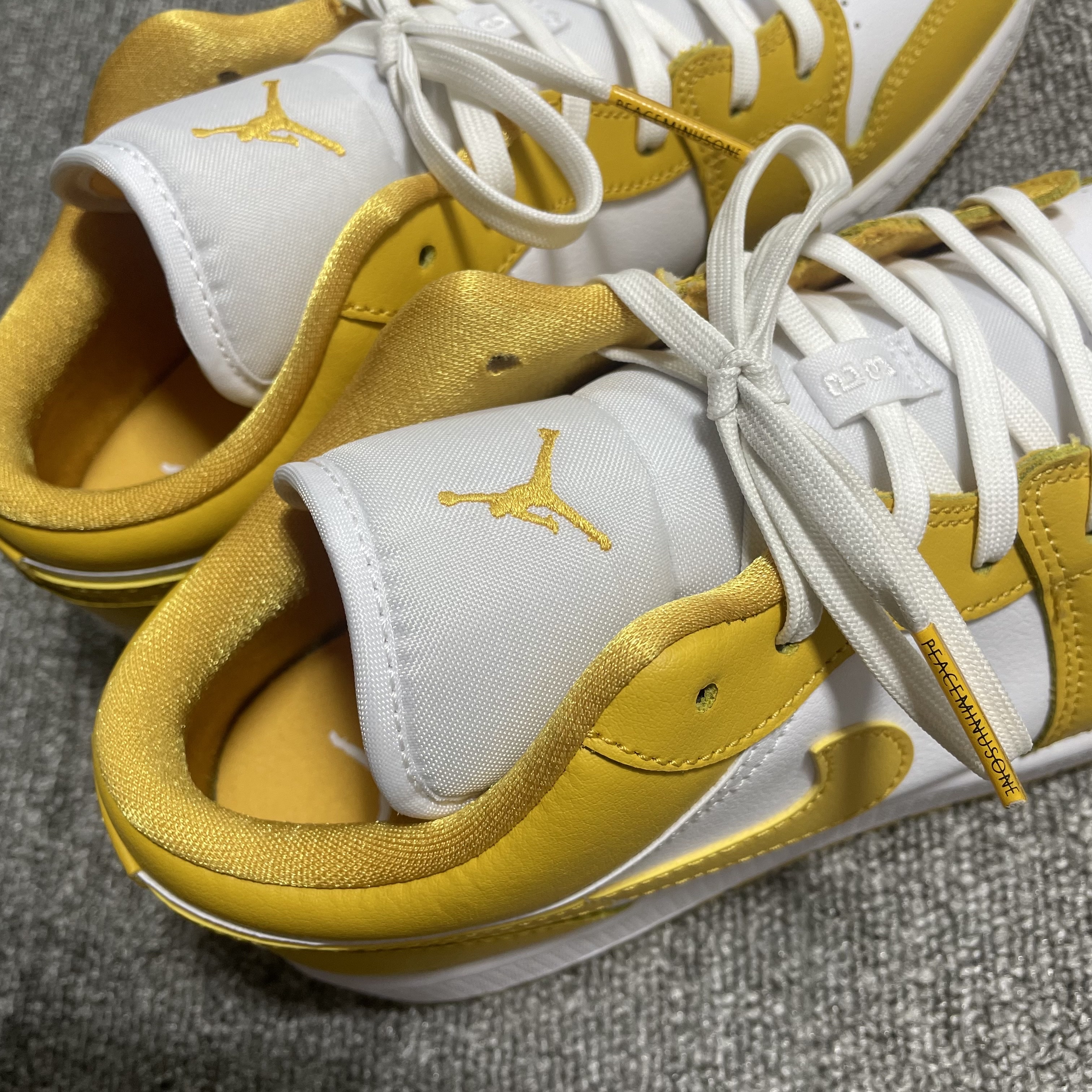 (GS) Jordan 1 Low Pollen 착용 스타일 - 2