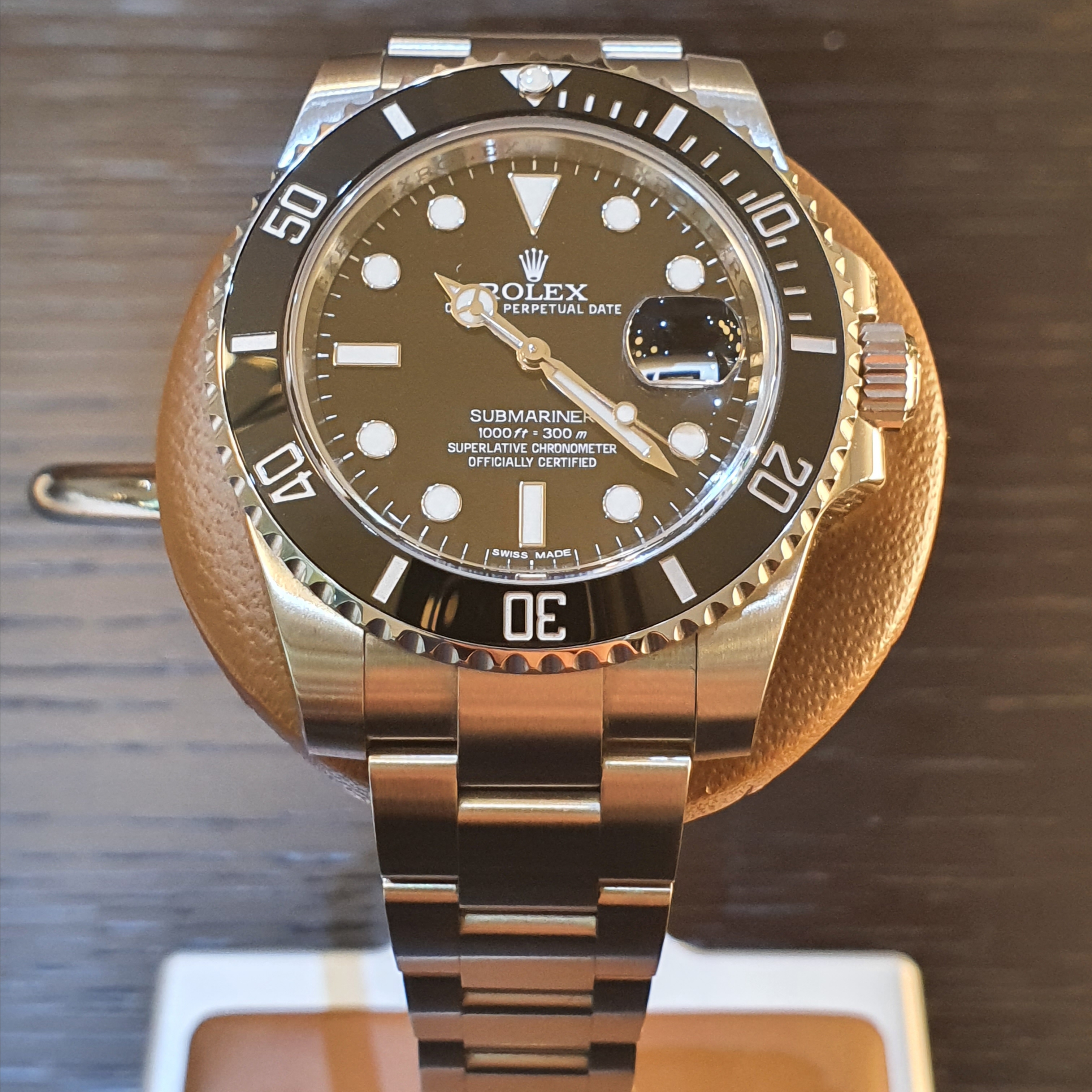 Rolex Submariner Date 40mm 116610LN Black Oyster 착용 스타일