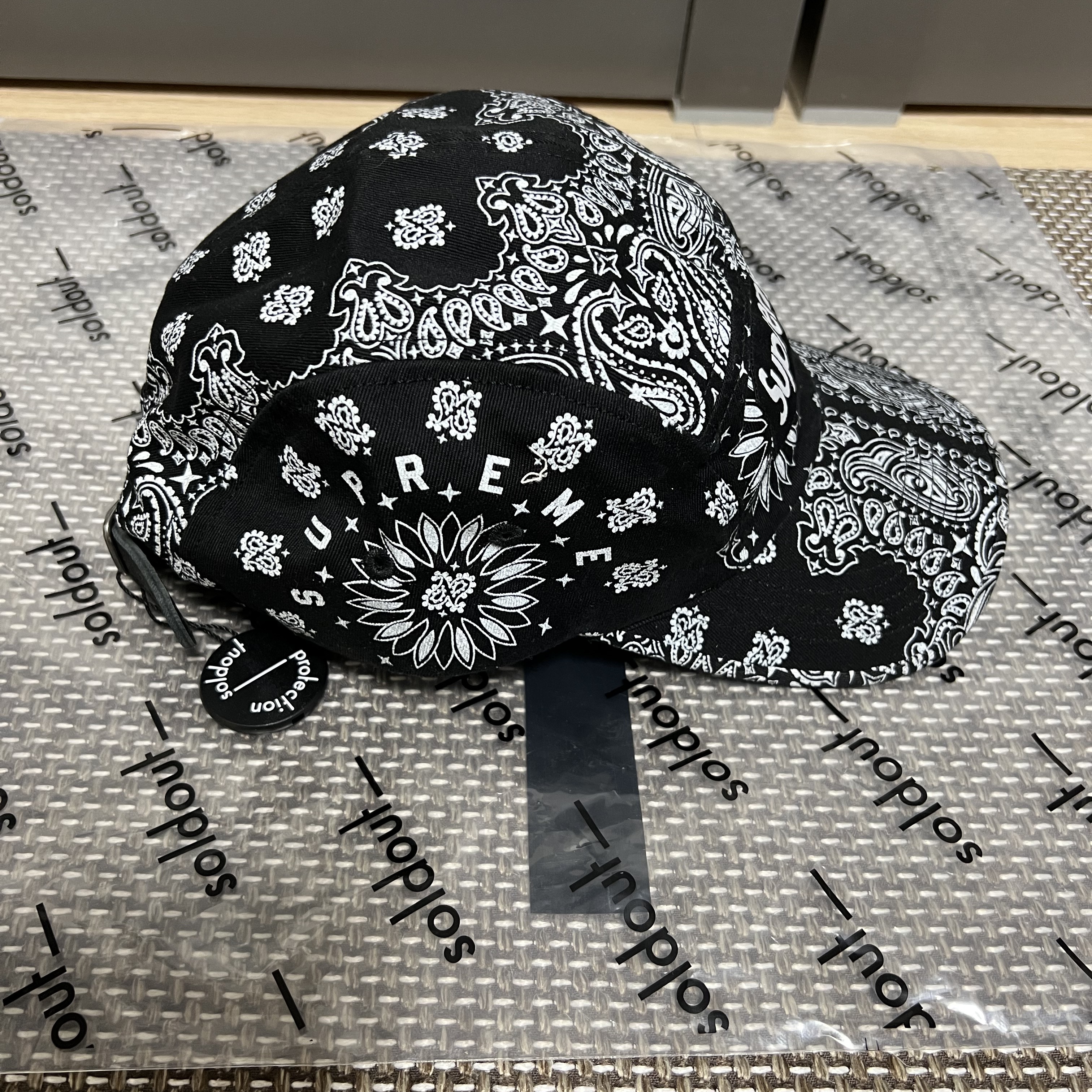 Supreme Bandana Camp Cap Black - 21SS 착용 스타일 - 3
