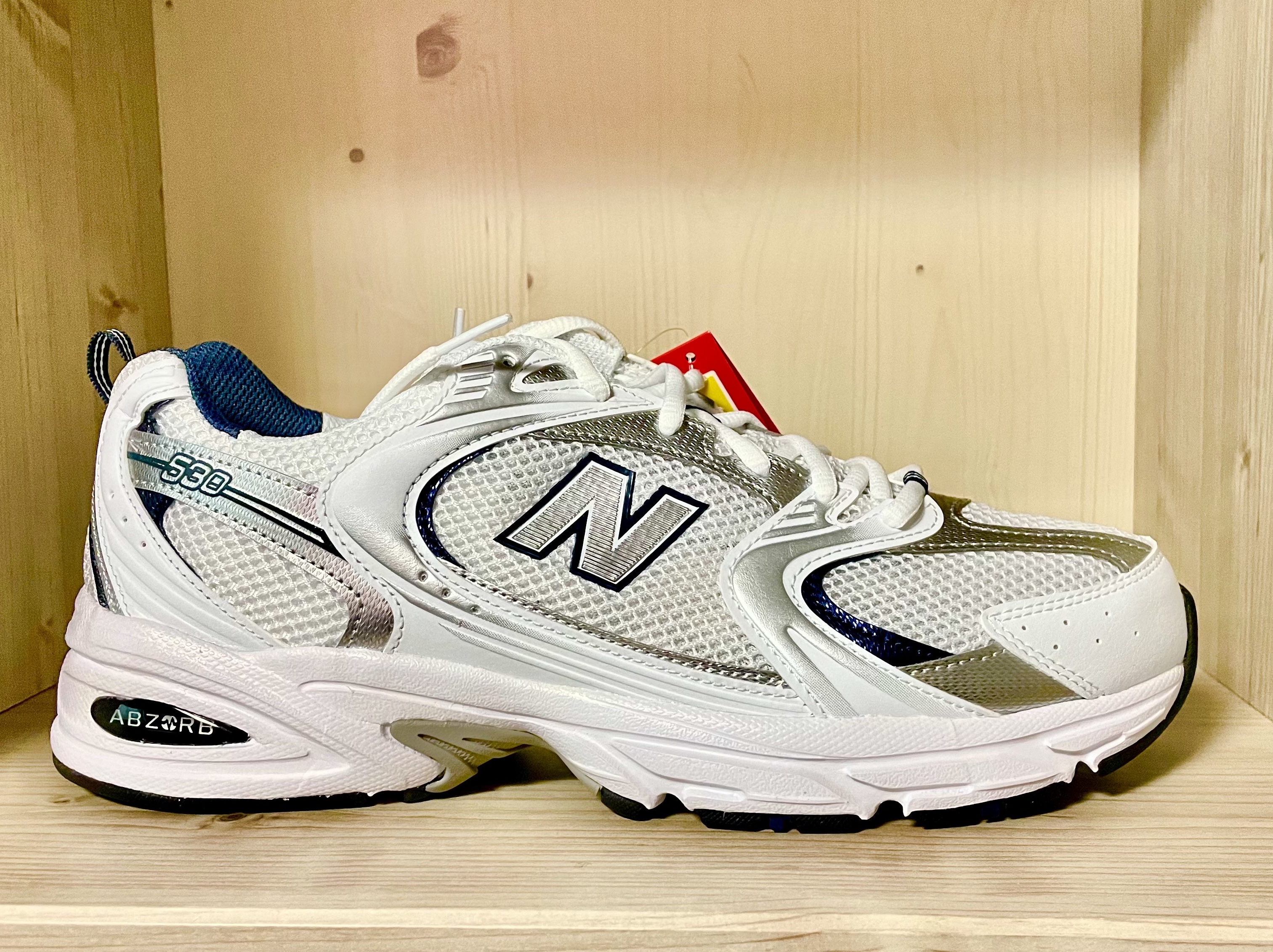 New Balance 530 White 착용 스타일