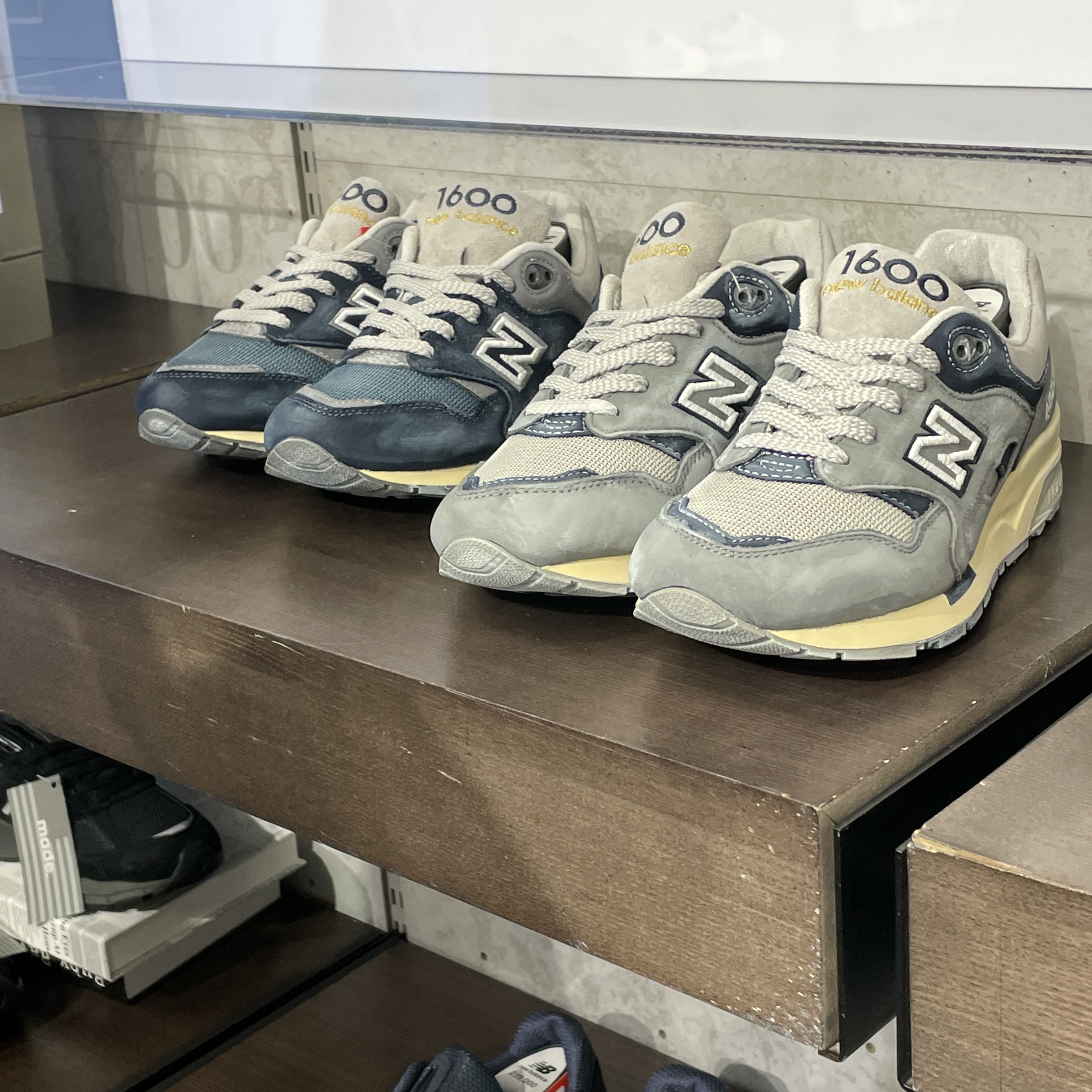 New Balance 1600 Premium Vintage Grey 착용 스타일