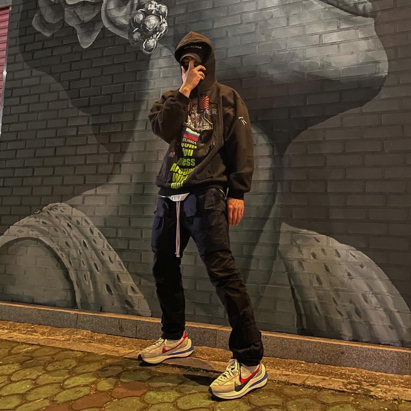 Nike x Sacai VaporWaffle Royal Fuchsia 착용 스타일