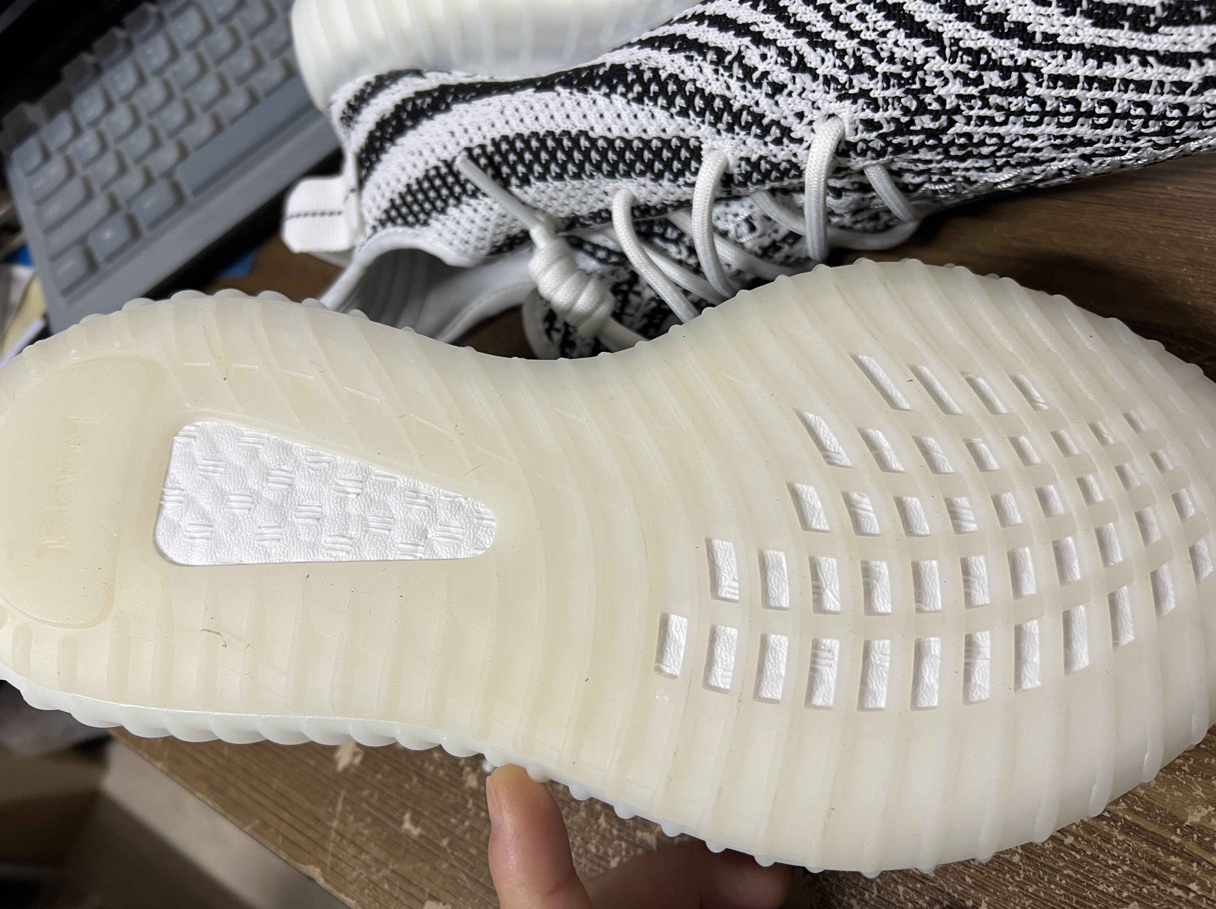 Adidas Yeezy Boost 350 V2 Zebra 2017/2019/2020 착용 스타일 - 4