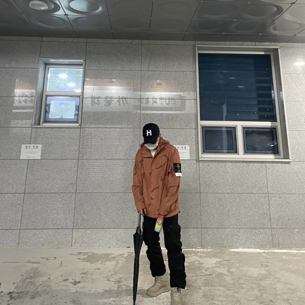 Supreme x Stone Island Riot Mask Camo Jacket Coral - 19SS, Hoka Tor Ultra Hi 2 Wp Simply Taupe 착용 스타일 - 1