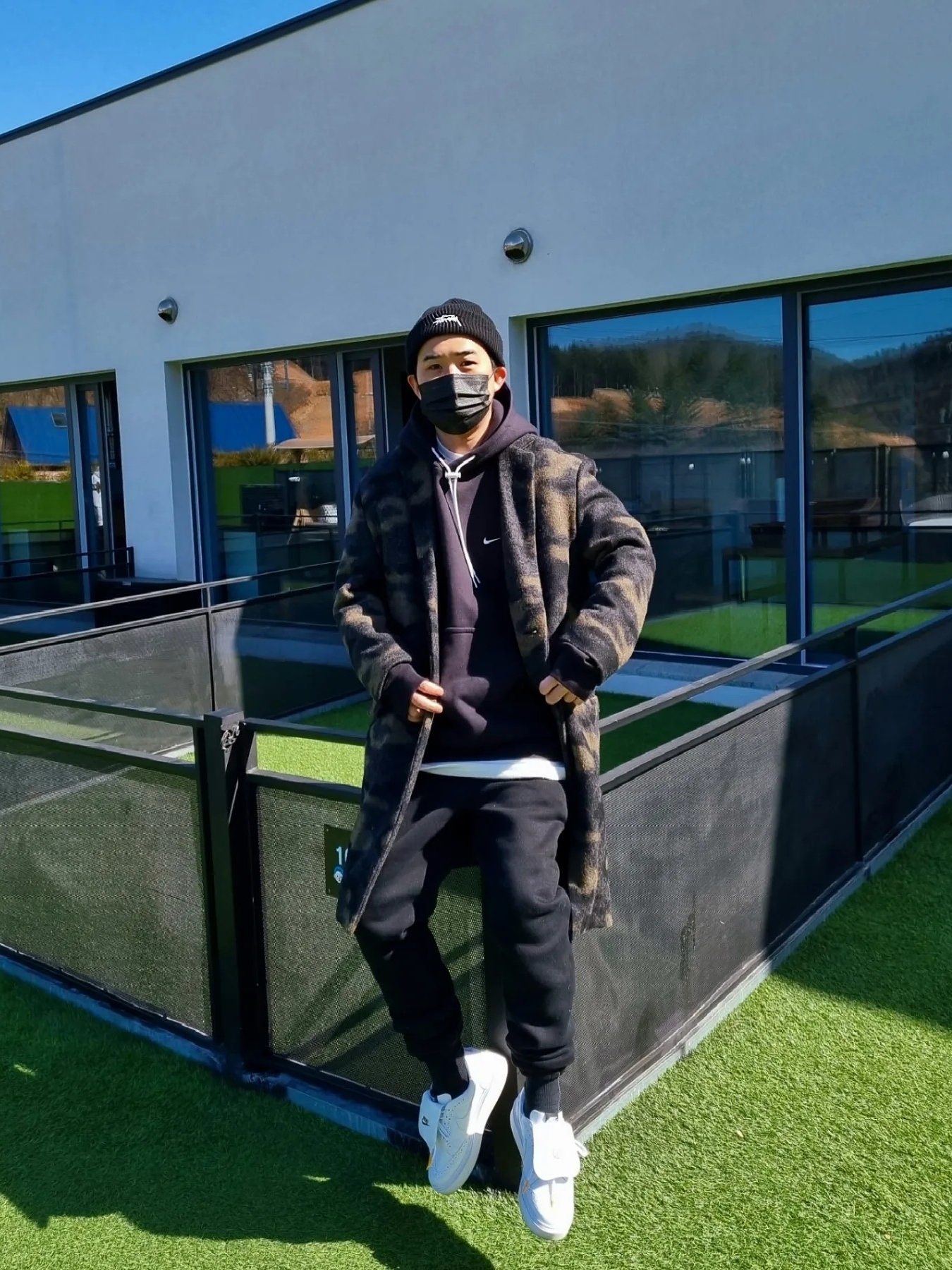 Nike M NRG Hoodie Black, Nike NRG Solo Swoosh Fleece Pants Black White - Asia 착용 스타일