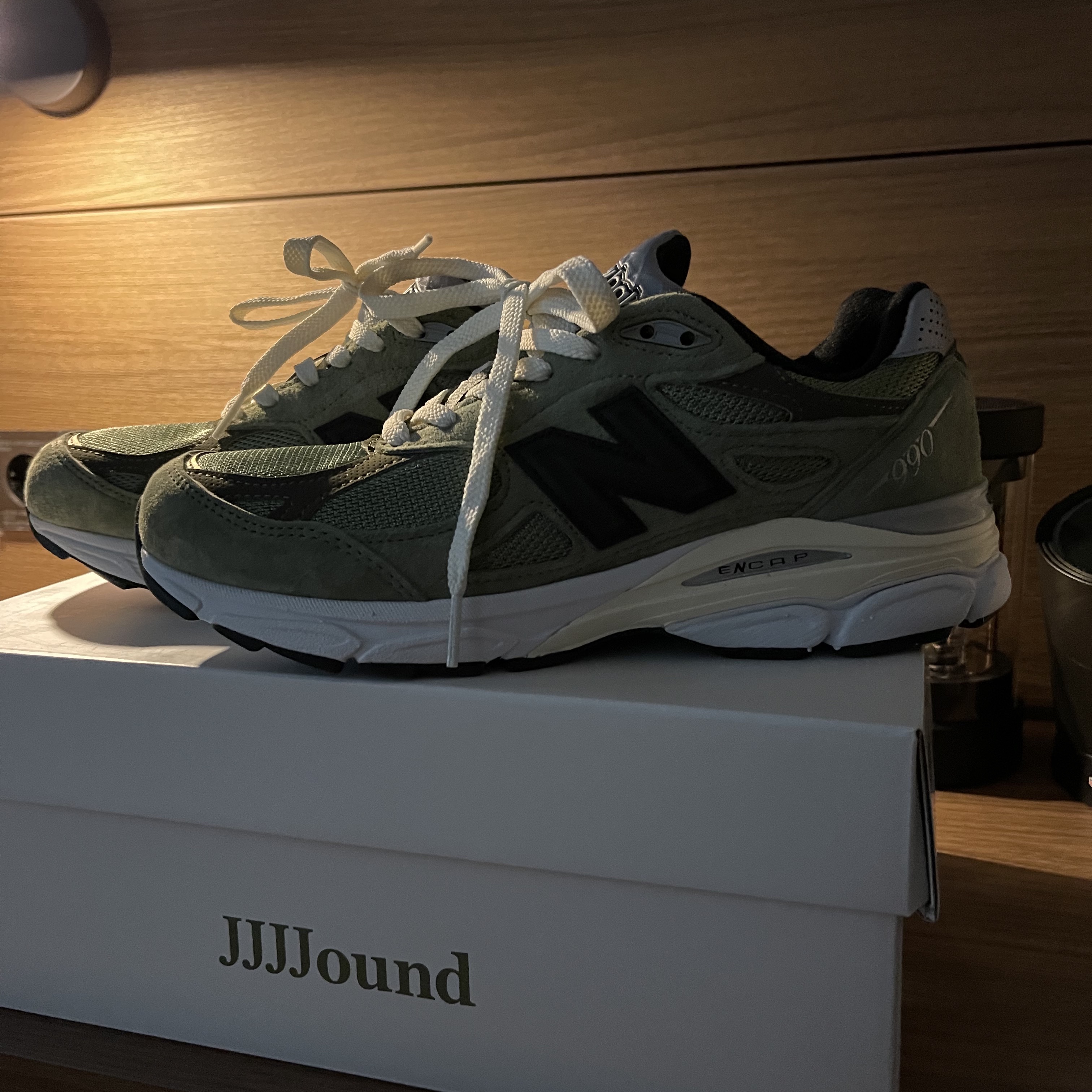 New Balance x JJJJound 990v3 Olive 착용 스타일