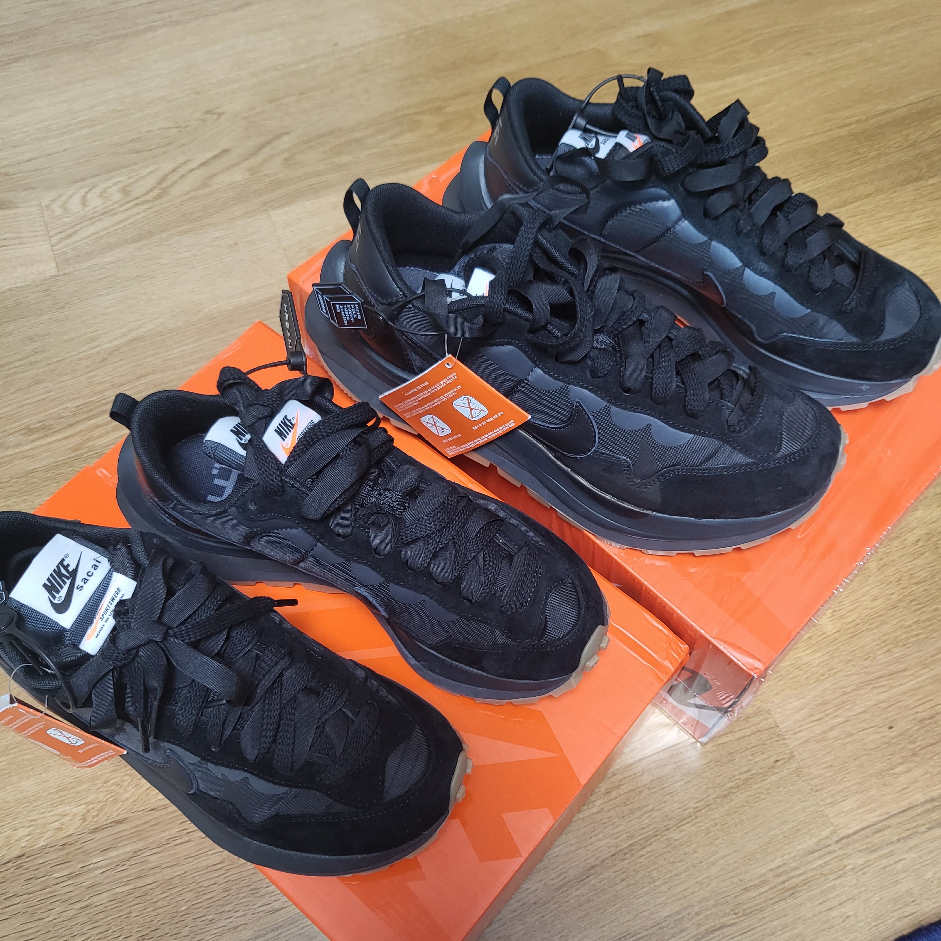 Nike x Sacai VaporWaffle Black and Gum 착용 스타일