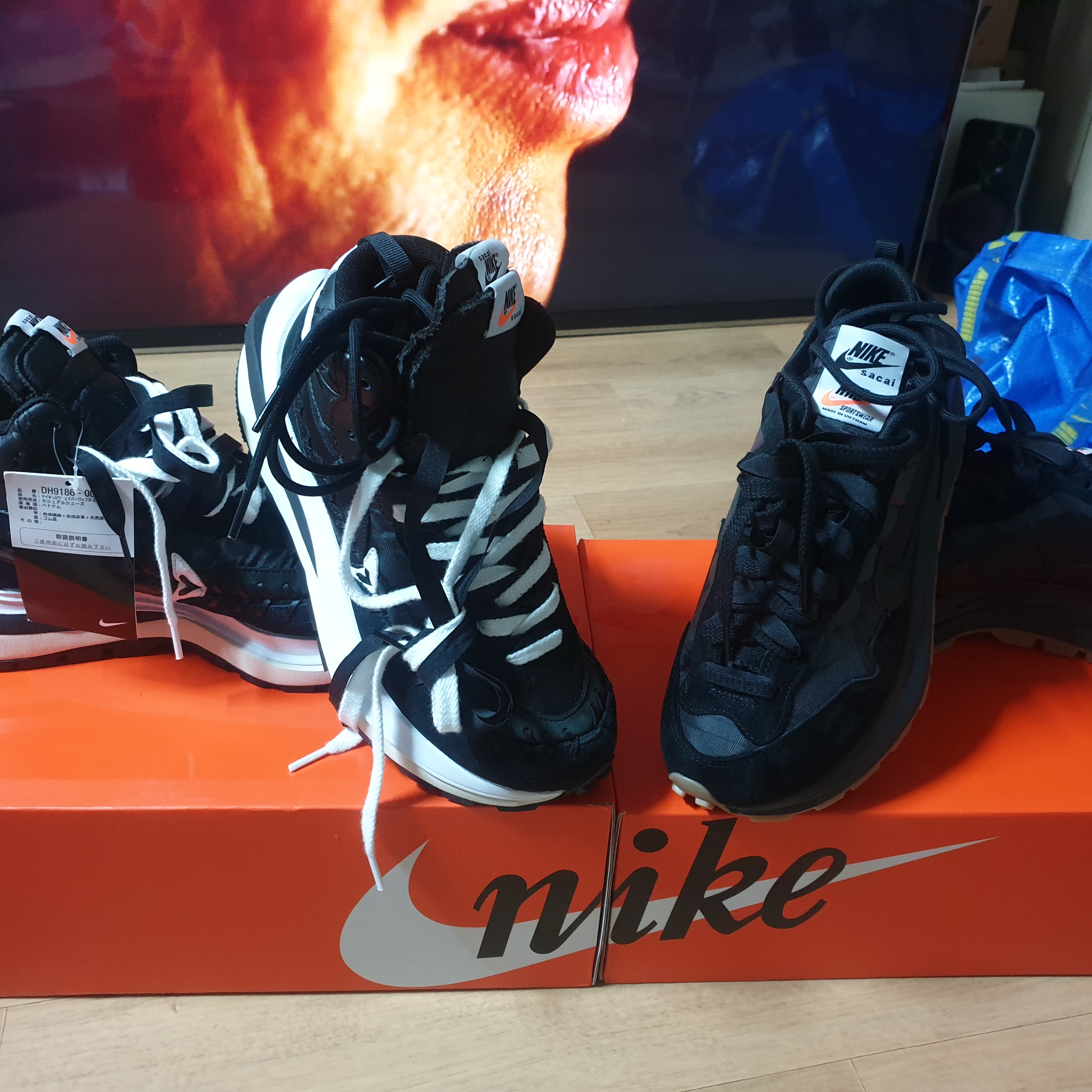 Nike x Sacai VaporWaffle Black and Gum, Nike x Sacai x Jean Paul Gaultier VaporWaffle Black White 착용 스타일 - 3