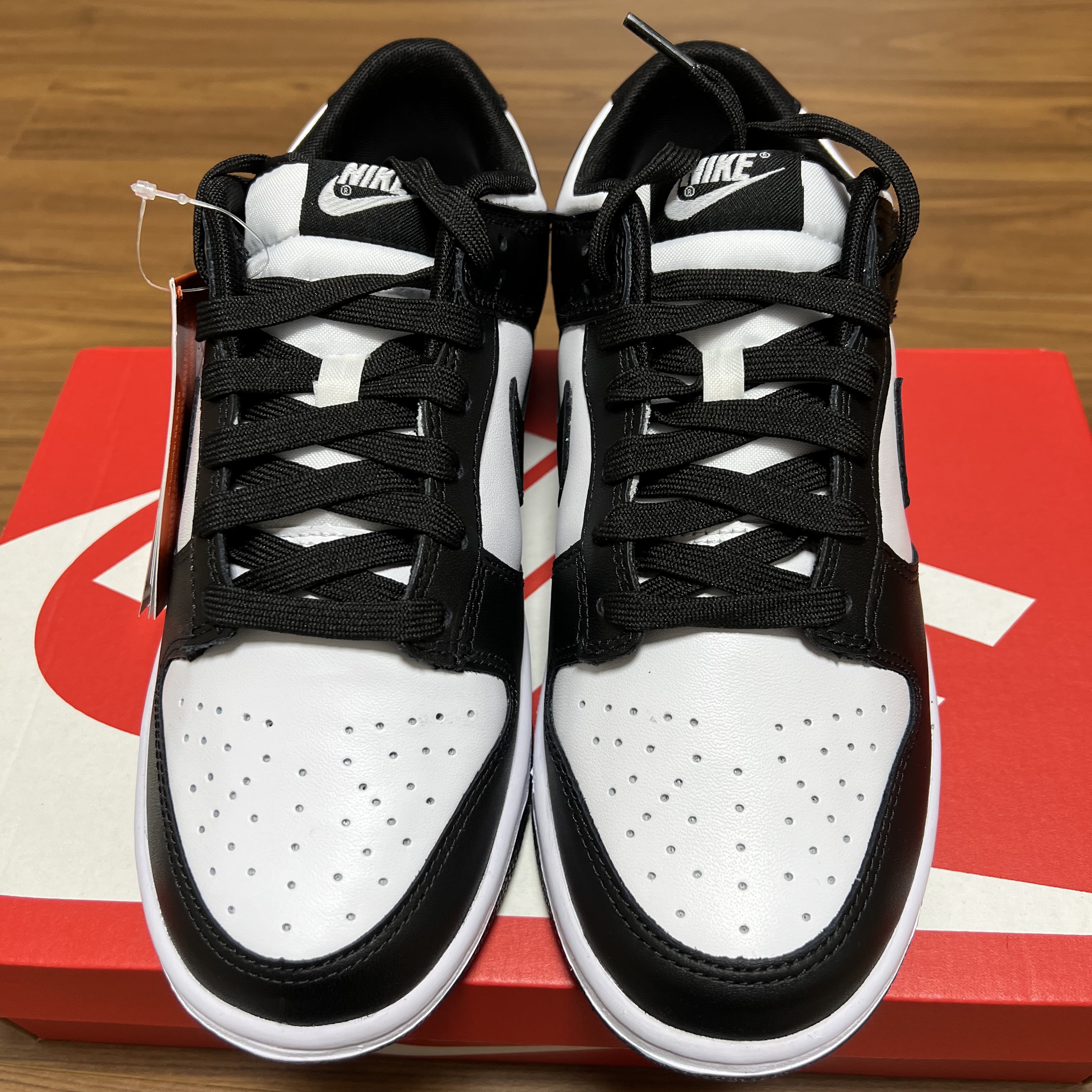 Nike Dunk Low Retro Black 착용 스타일 - 2