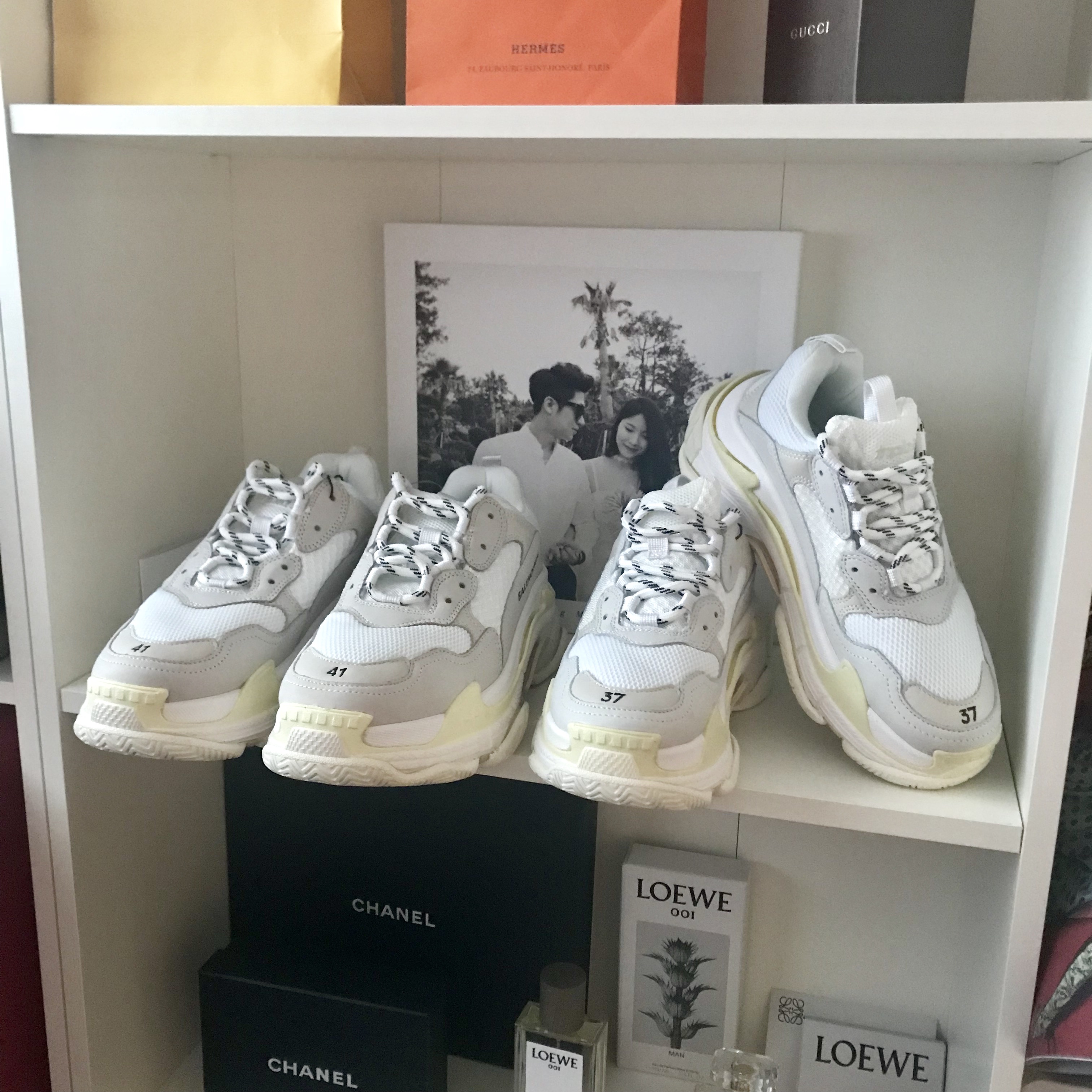 Balenciaga Triple S White 2018, Balenciaga Triple S Sneakers White 2019 착용 스타일 - 2