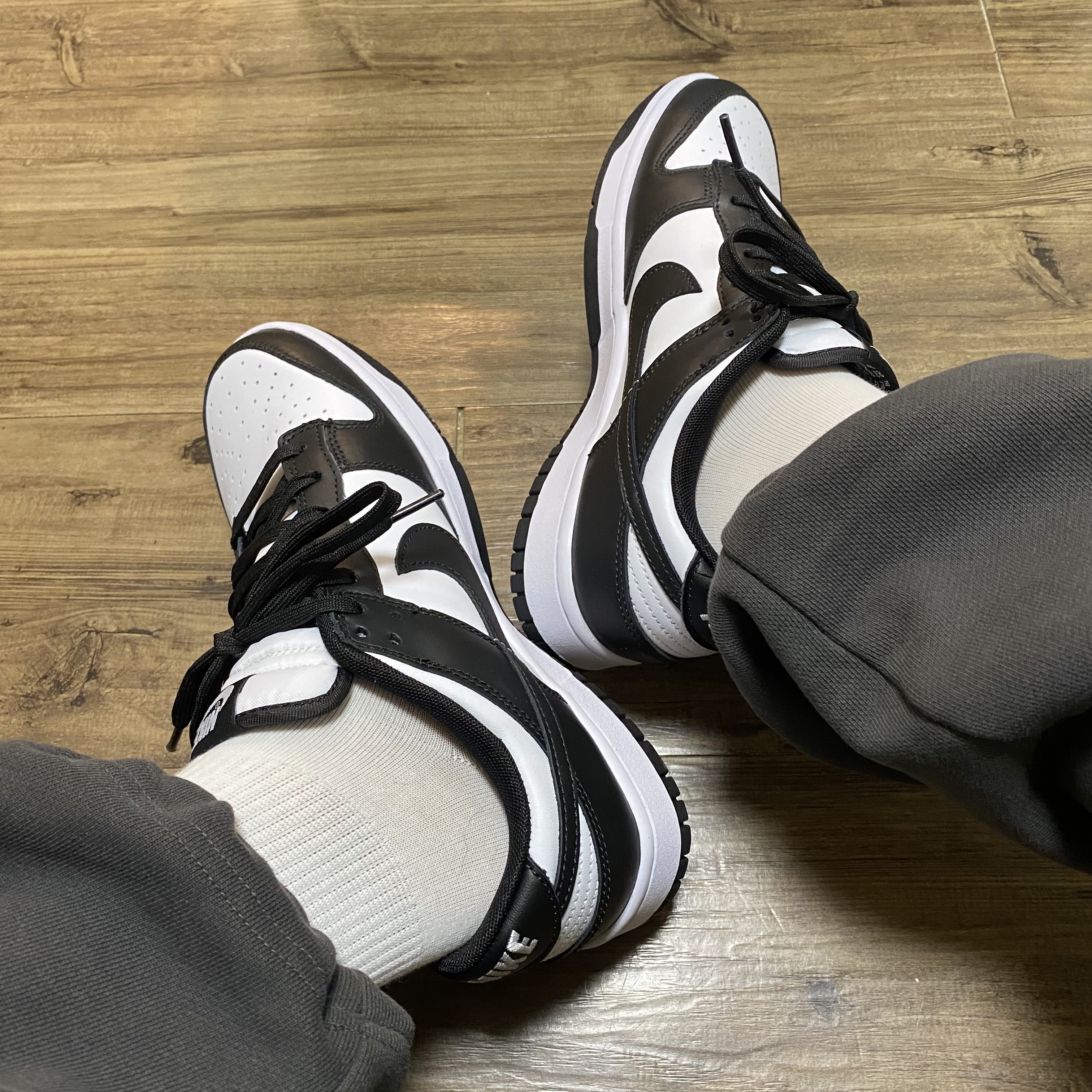 Nike Dunk Low Retro Black 착용 스타일