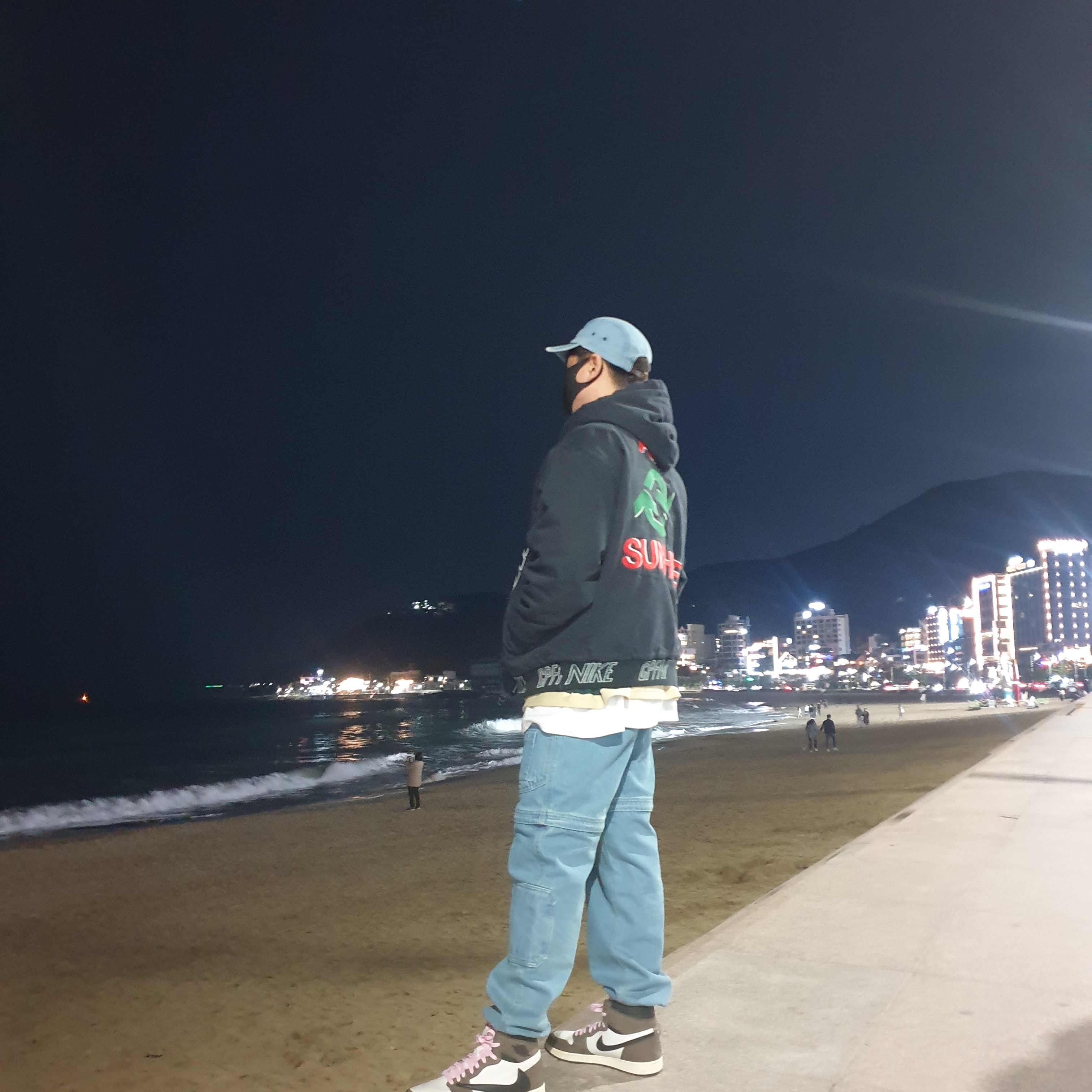 Jordan 1 x Travis Scott Retro High OG SP Mocha, Supreme Zip-Off Utility Pants Denim - 21FW 착용 스타일