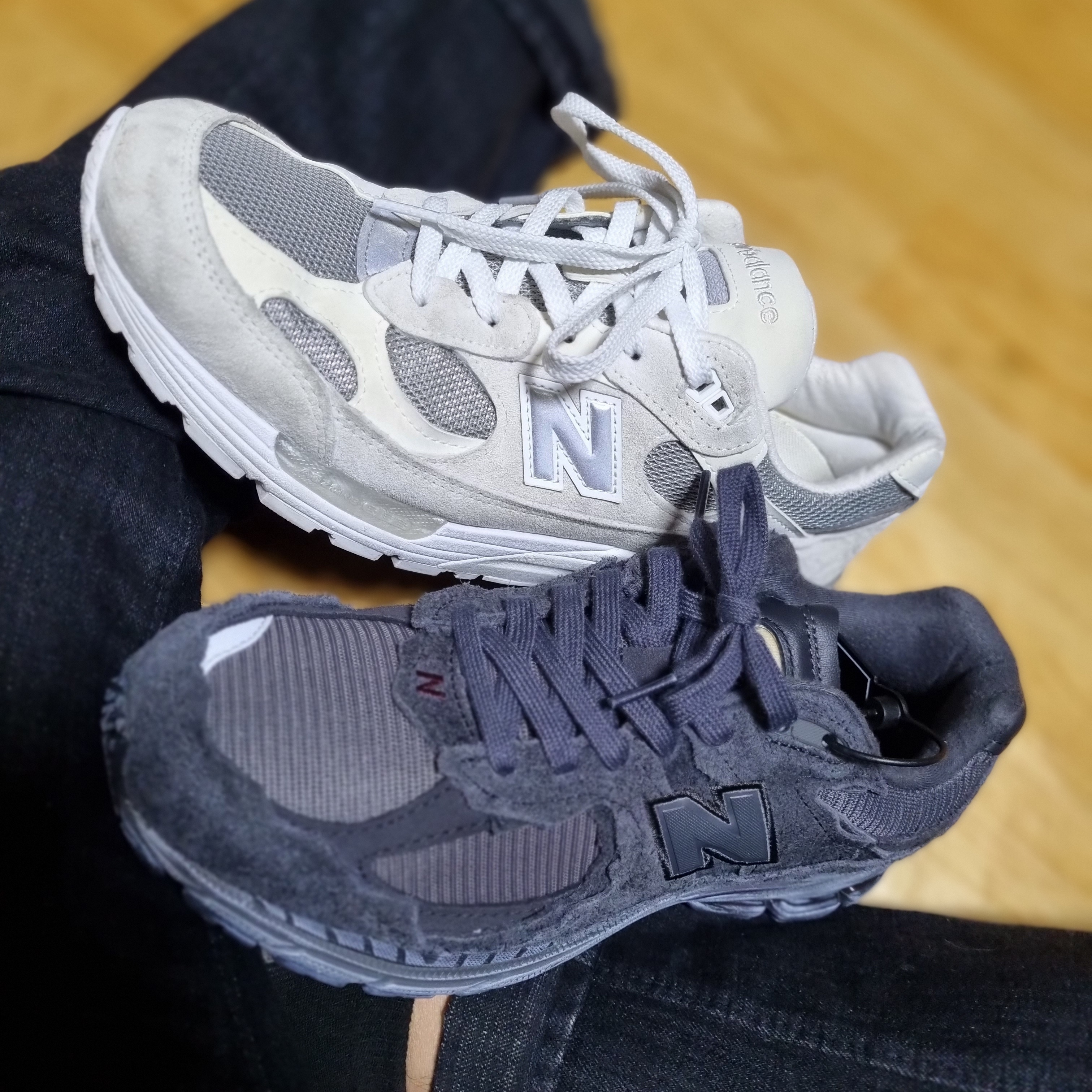 New Balance 992 Made in USA White Silver, New Balance 2002R Protection Pack Phantom 착용 스타일