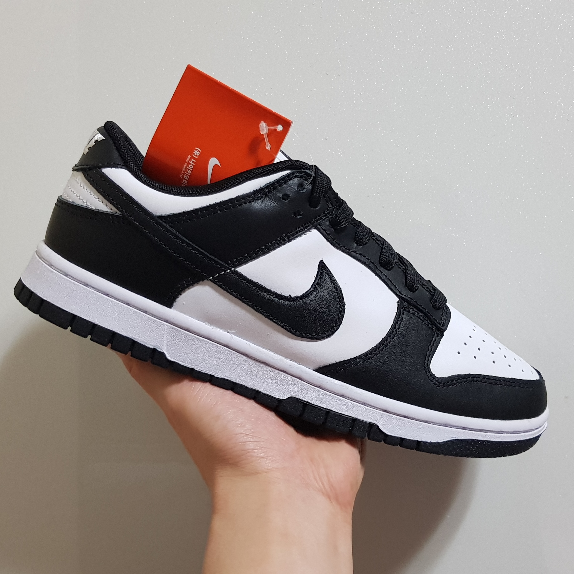 Nike Dunk Low Retro Black 착용 스타일