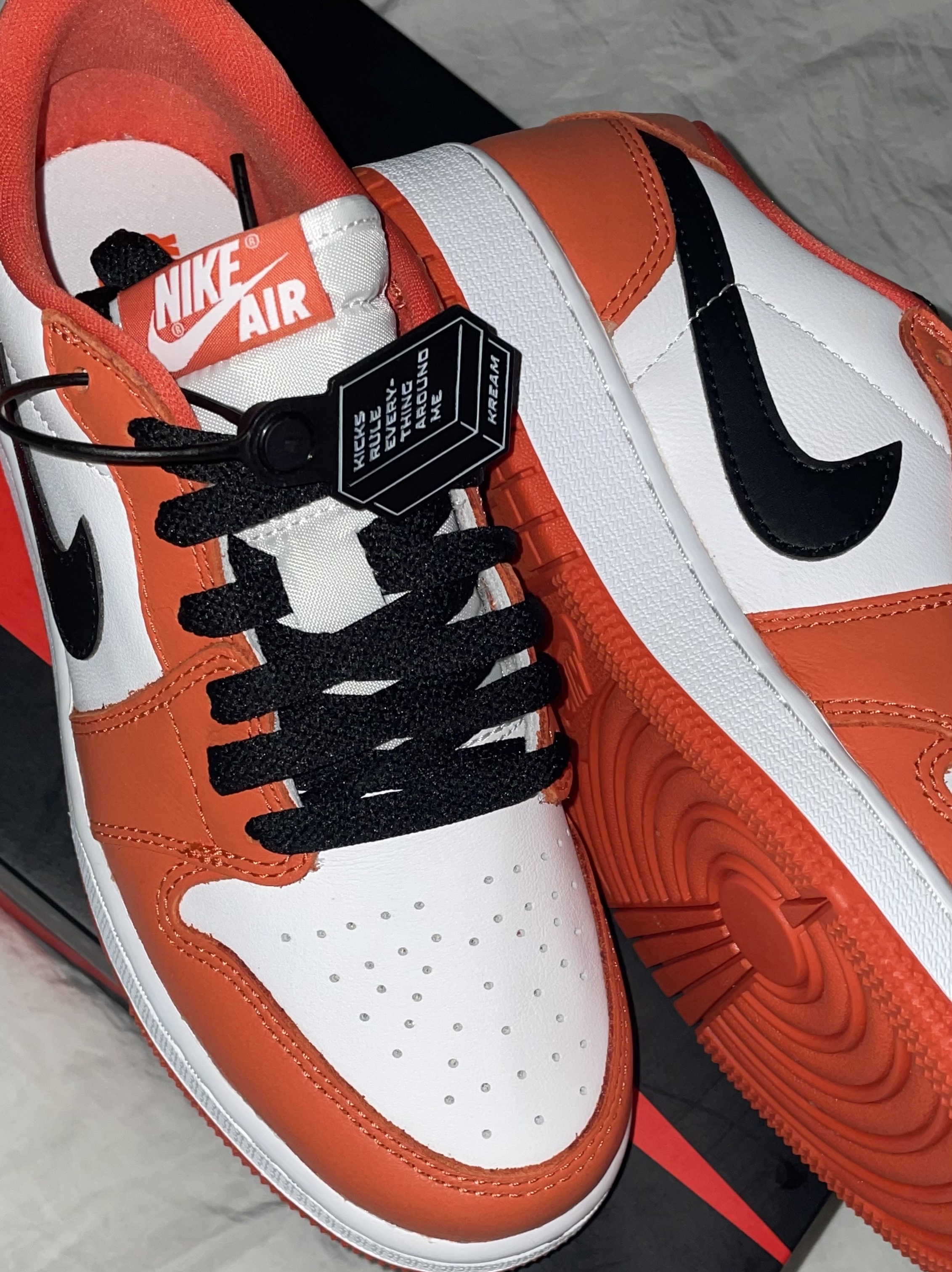(W) Jordan 1 Low OG Starfish, Jordan 1 Low OG Starfish 착용 스타일 - 1