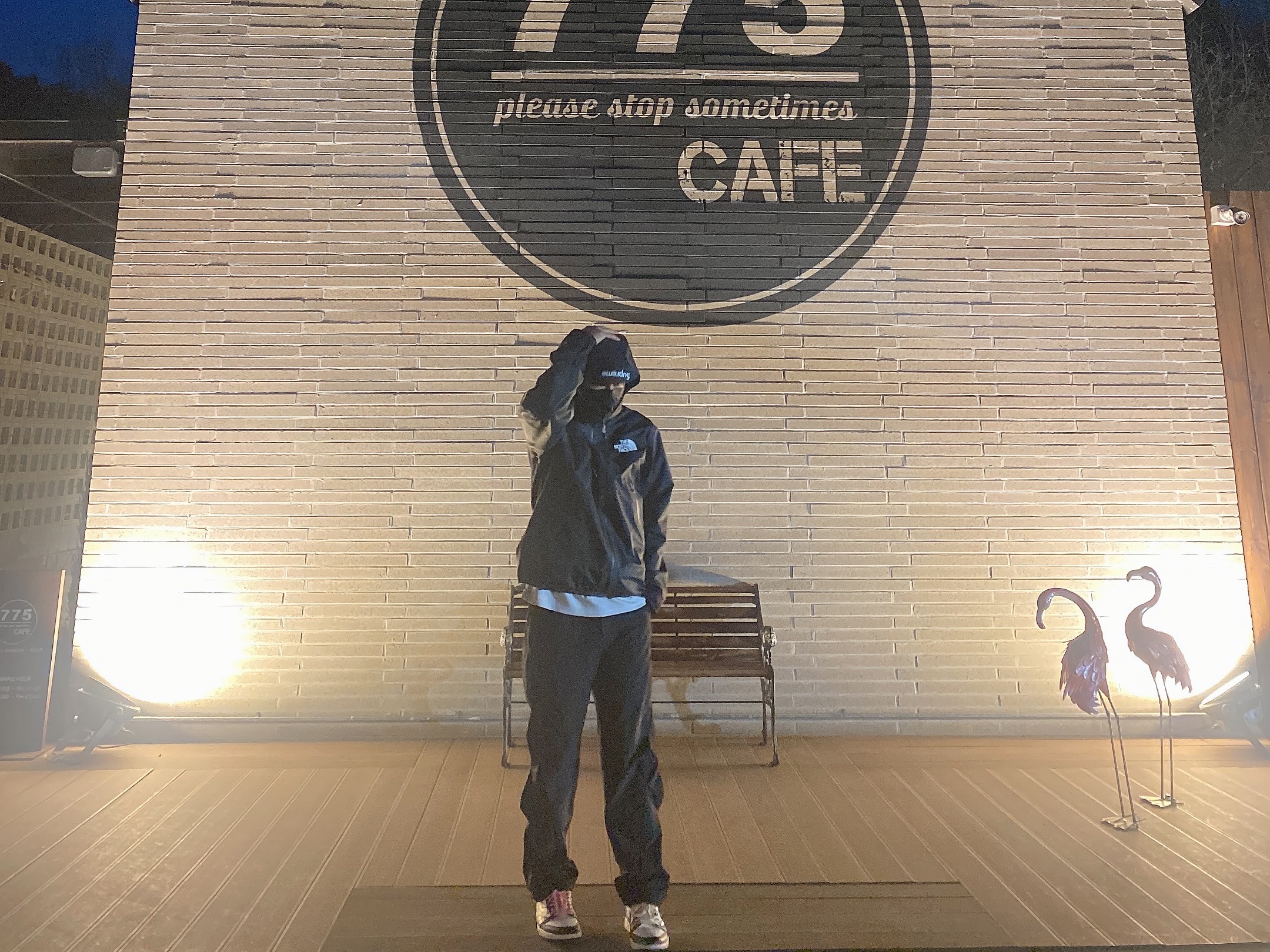 Jordan 1 x Travis Scott x Fragment Retro Low OG SP Military Blue, Supreme x The North Face Summit Series Outer Tape Seam Jacket Black - 21SS 착용 스타일 - 1