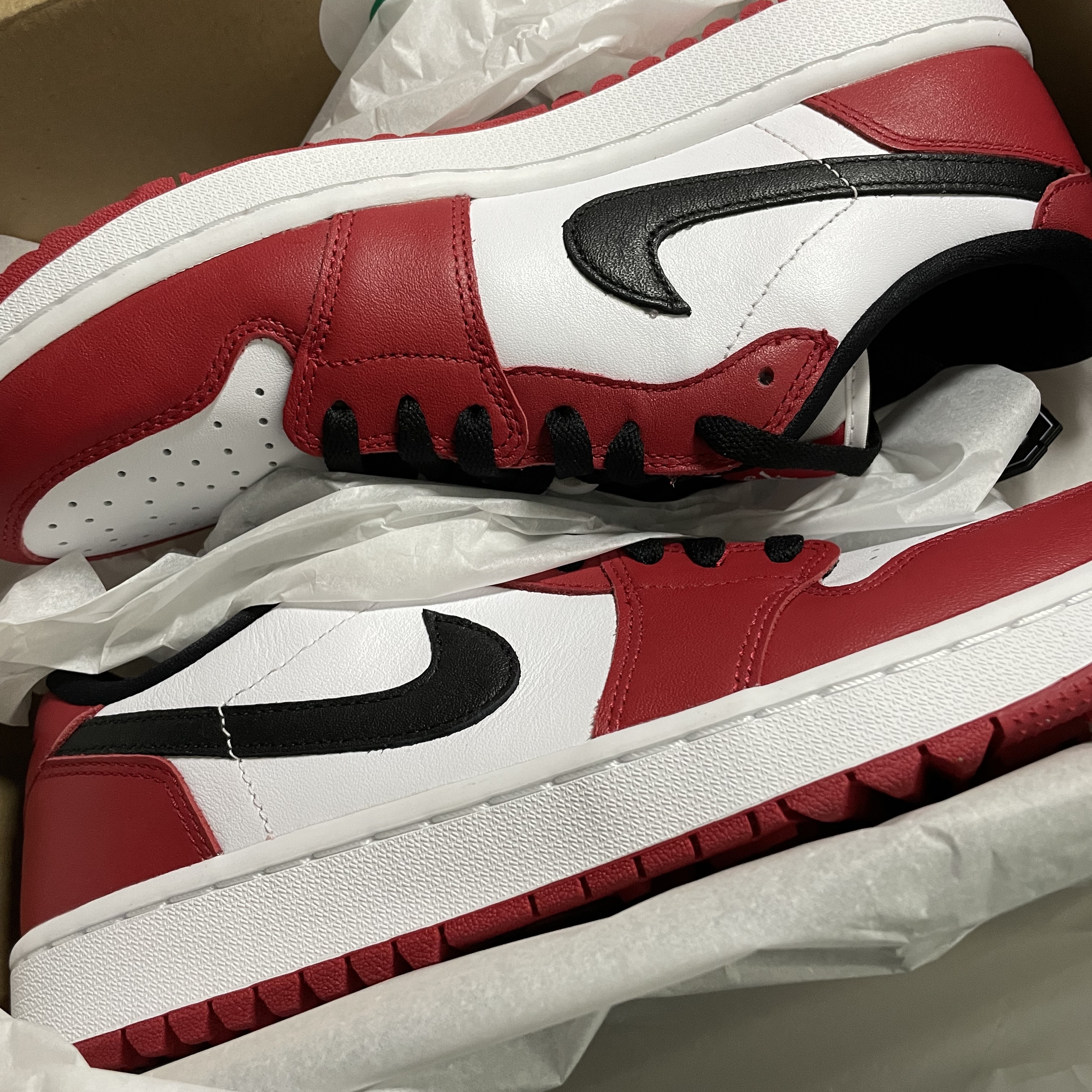 Jordan 1 Low Golf Chicago 착용 스타일