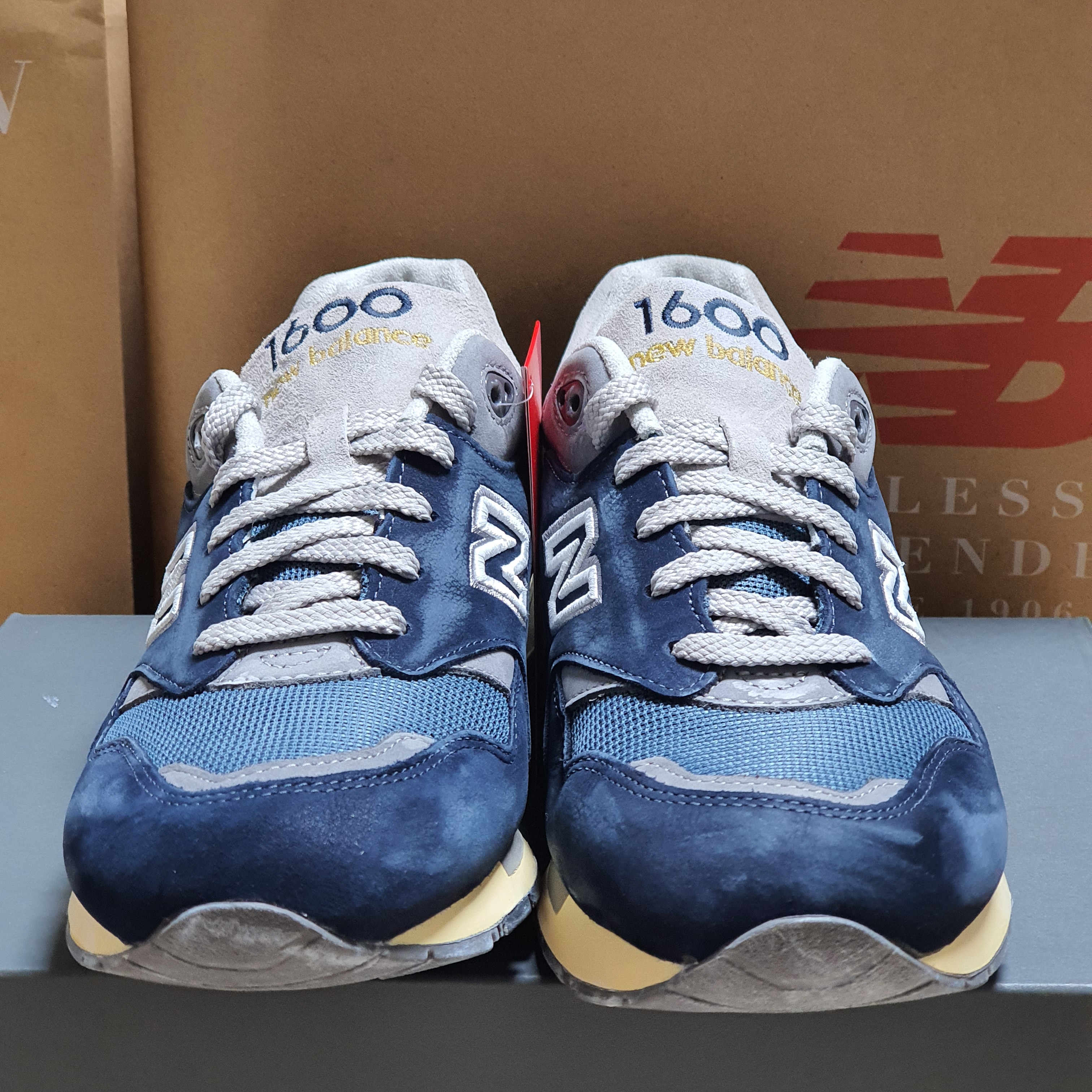 New Balance 1600 Premium Vintage Navy 착용 스타일 - 5