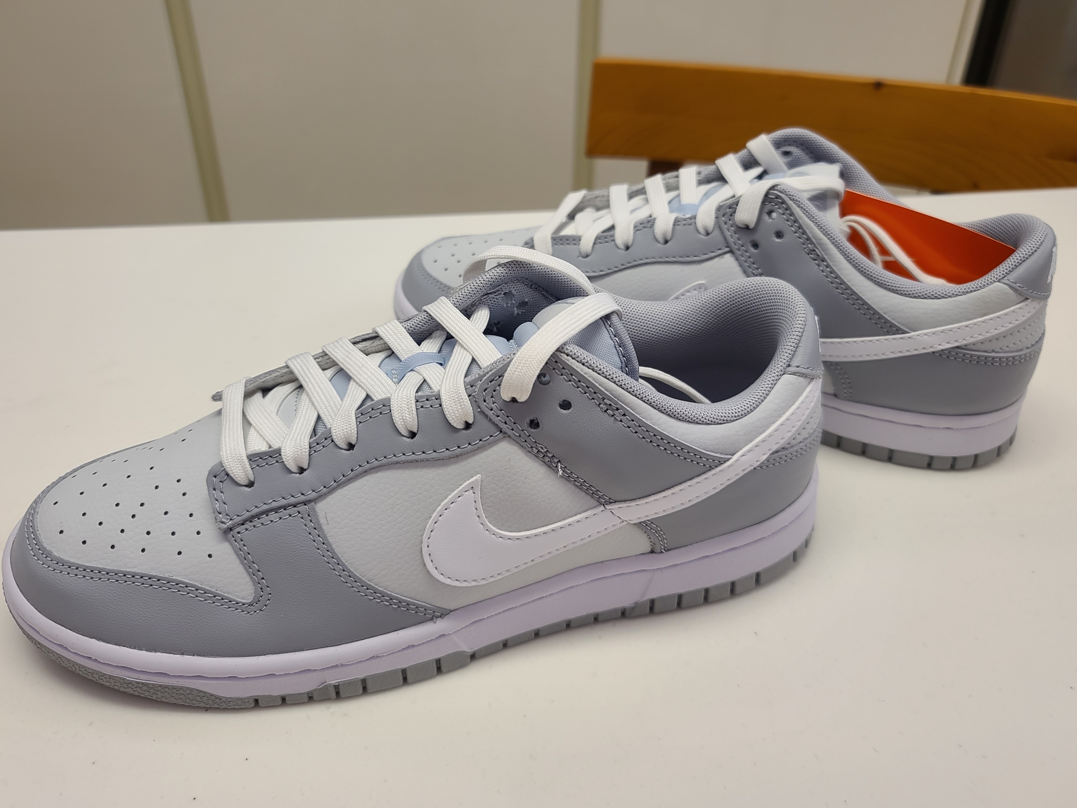 Nike Dunk Low Retro Wolf Grey, Nike Dunk Low Retro Varsity Green 착용 스타일 - 1