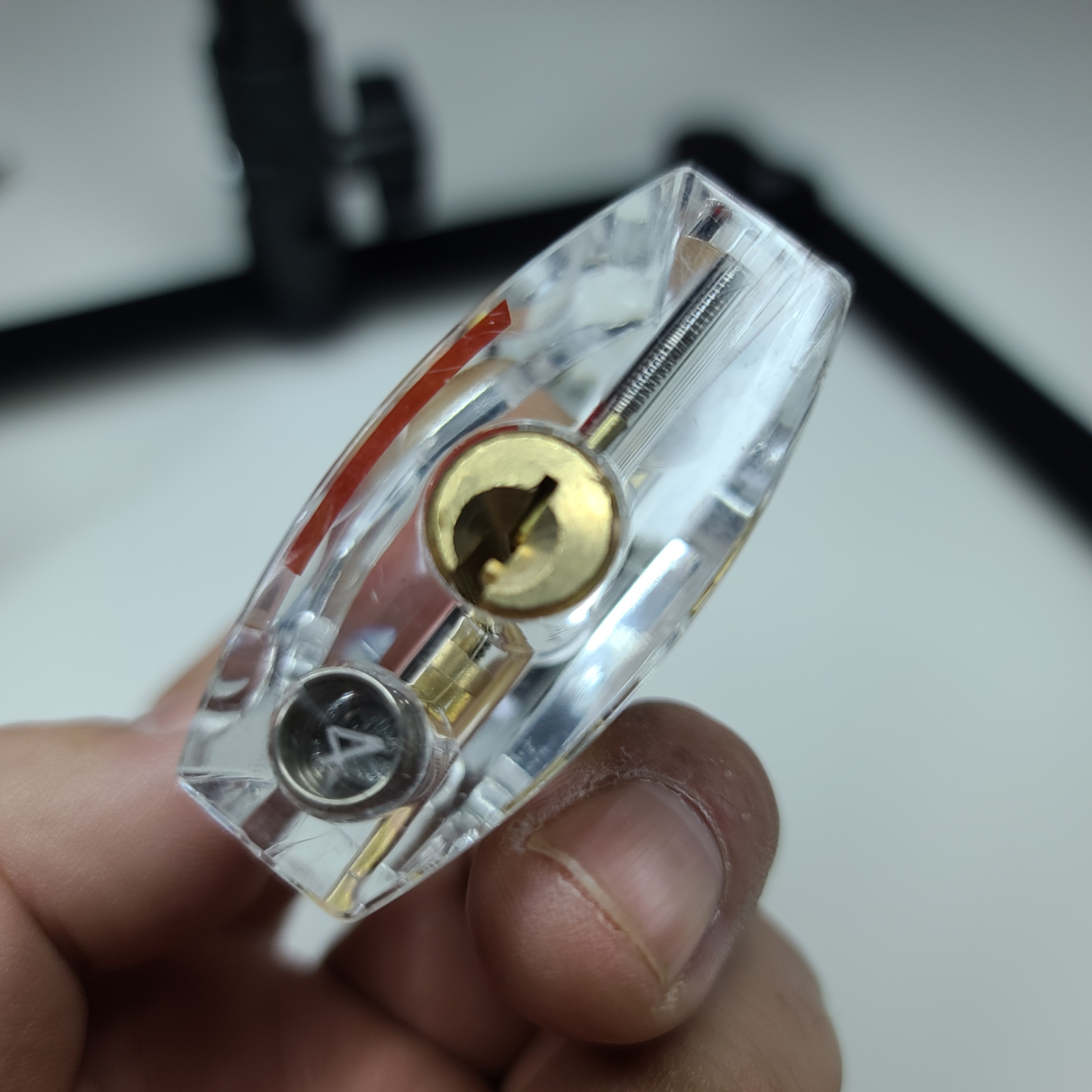 Supreme Transparent Lock - 20SS 착용 스타일 - 2