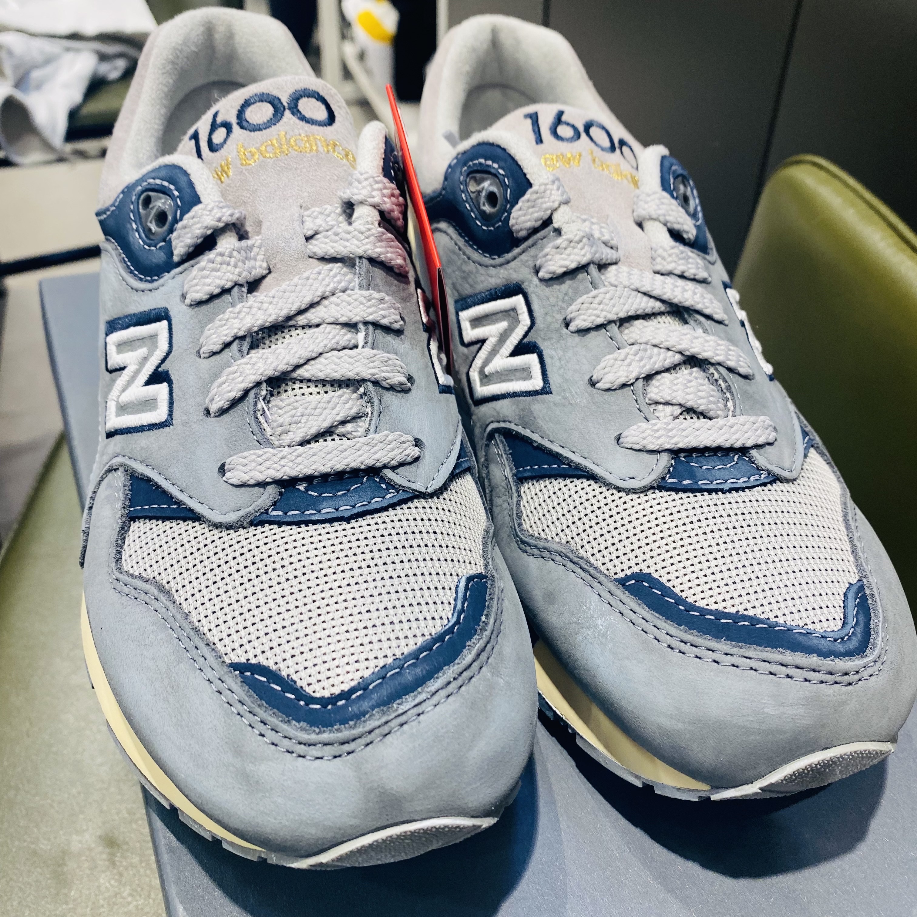 New Balance 1600 Premium Vintage Grey 착용 스타일