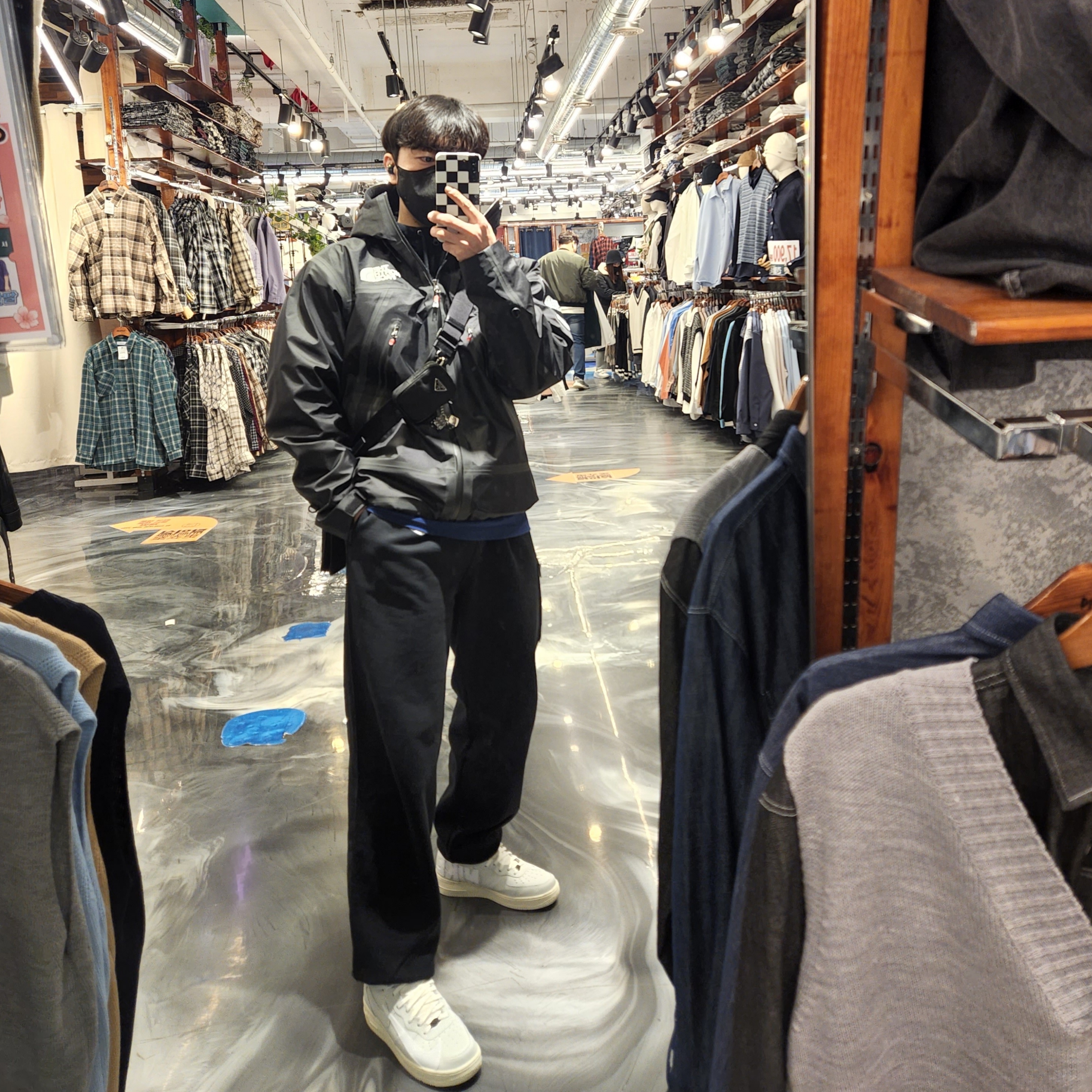 Supreme x Nike Half Zip Hooded Sweatshirt Black - 21SS, Supreme x Nike Cargo Sweatpants Black - 21SS 착용 스타일 - 1