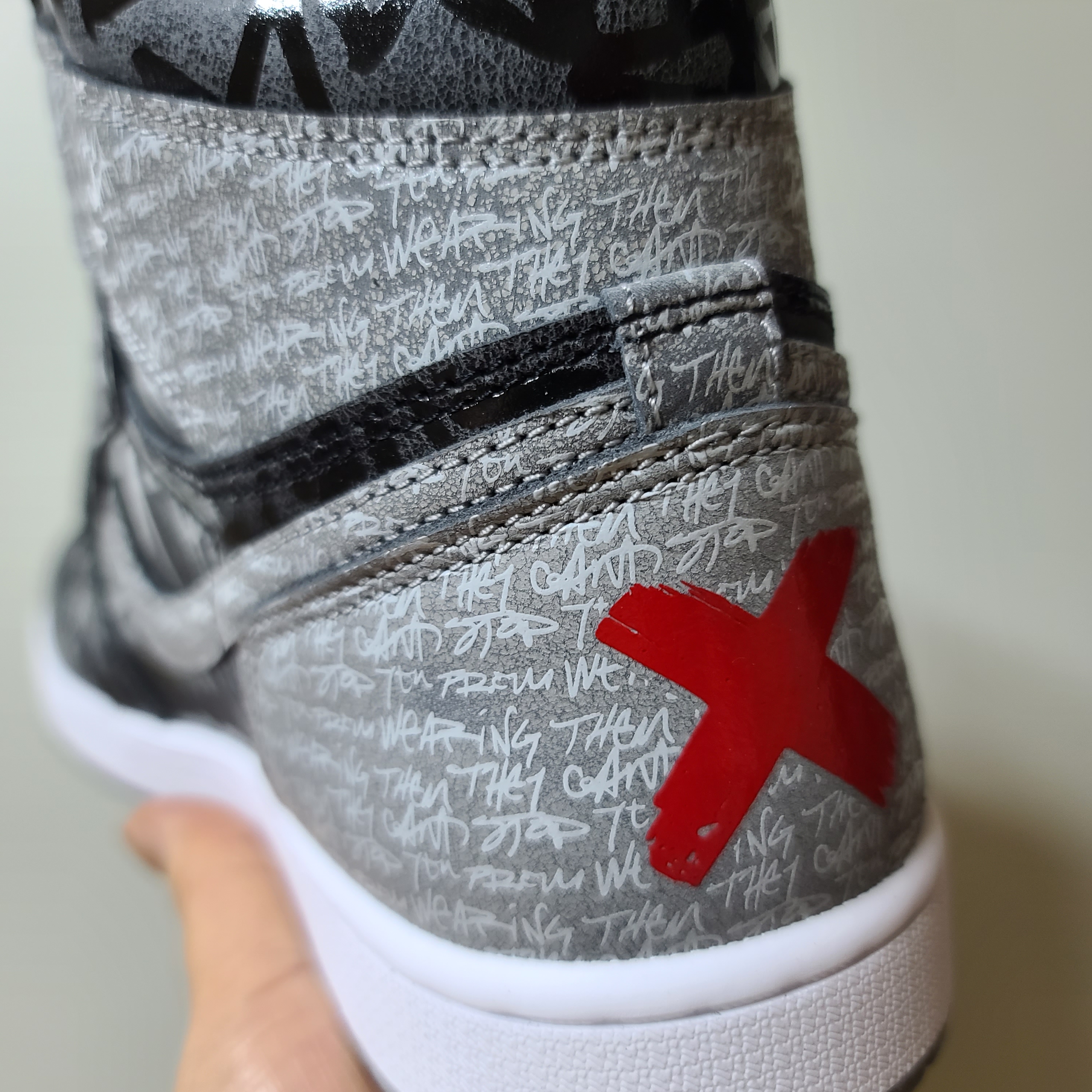 Jordan 1 Retro High OG Rebellionaire 착용 스타일 - 2