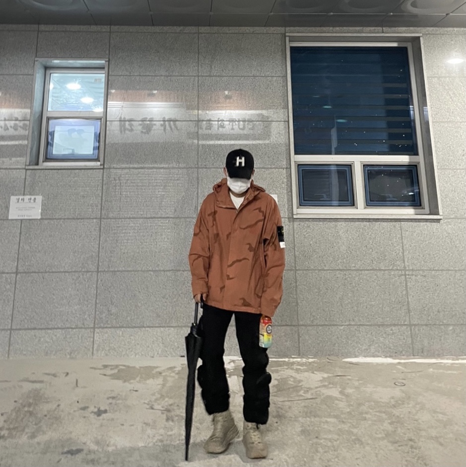Supreme x Stone Island Riot Mask Camo Jacket Coral - 19SS, Hoka Tor Ultra Hi 2 Wp Simply Taupe 착용 스타일 - 2
