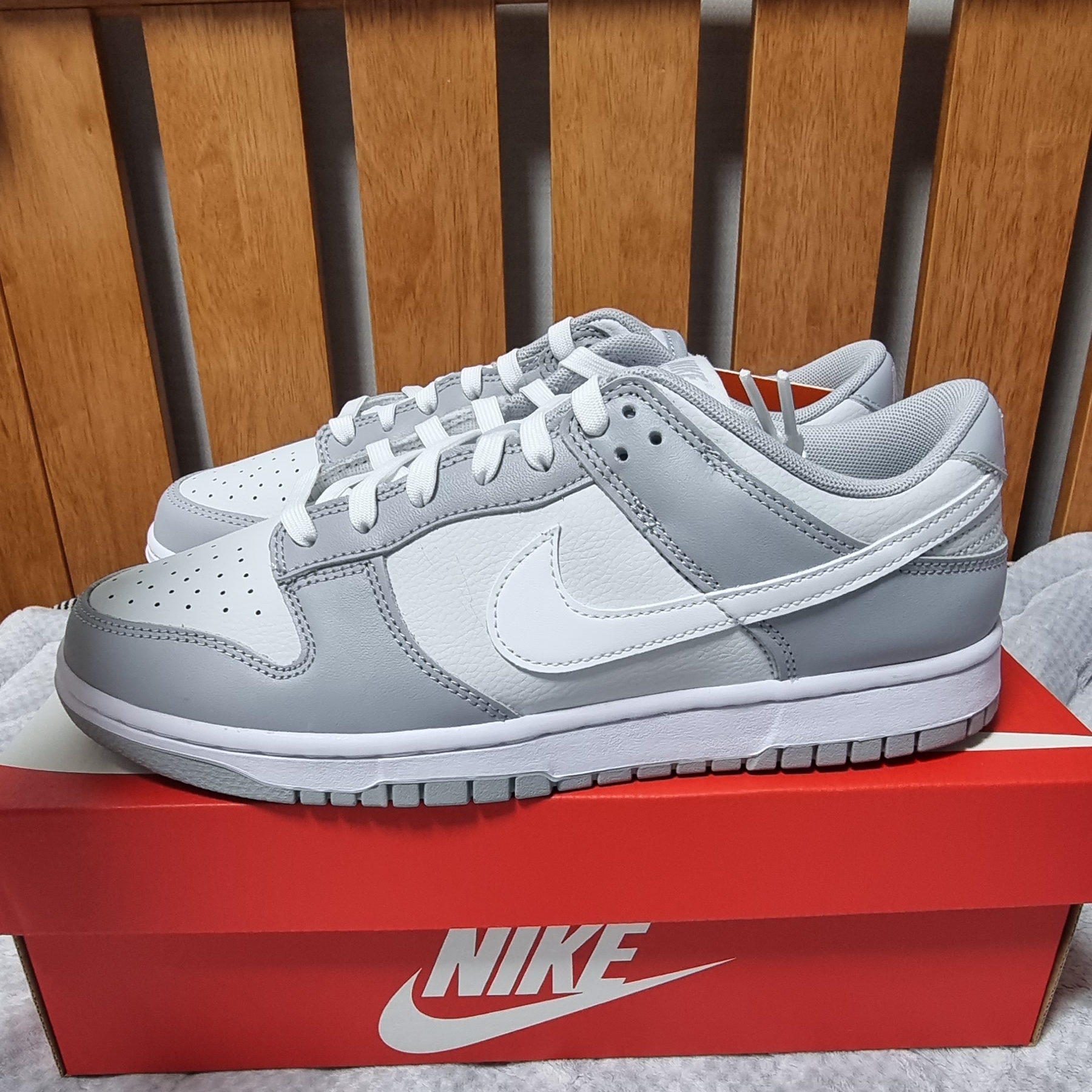 Nike Dunk Low Retro Wolf Grey 착용 스타일