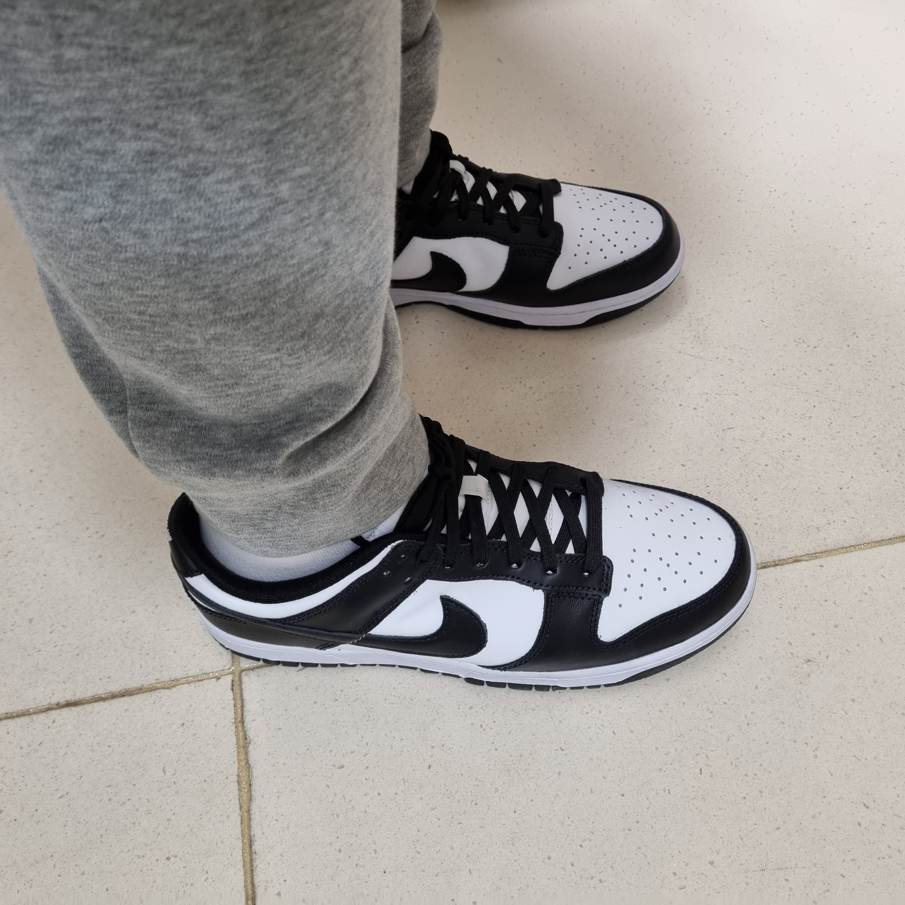 Nike Dunk Low Retro Black 착용 스타일