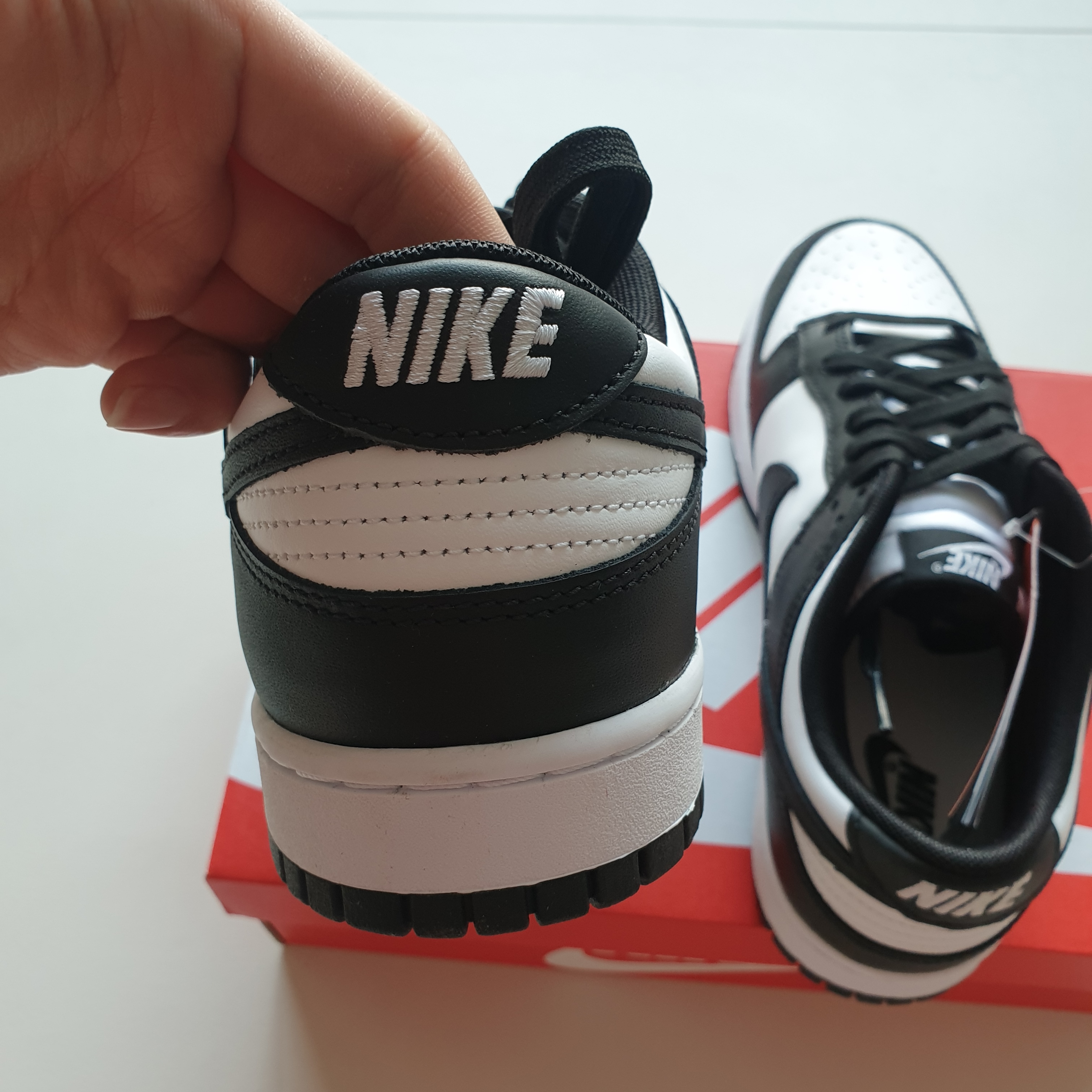 Nike Dunk Low Retro Black 착용 스타일 - 4