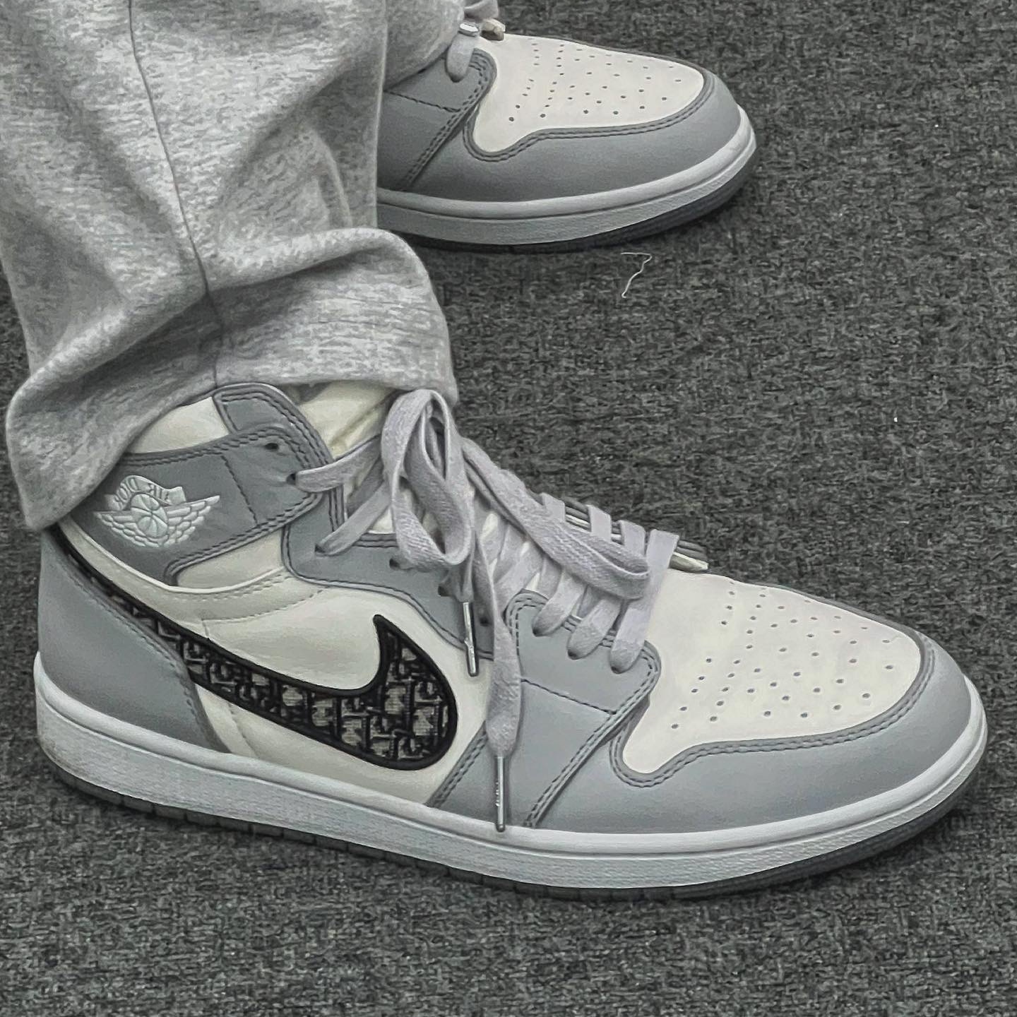 Jordan 1 x Dior High OG 착용 스타일 - 2