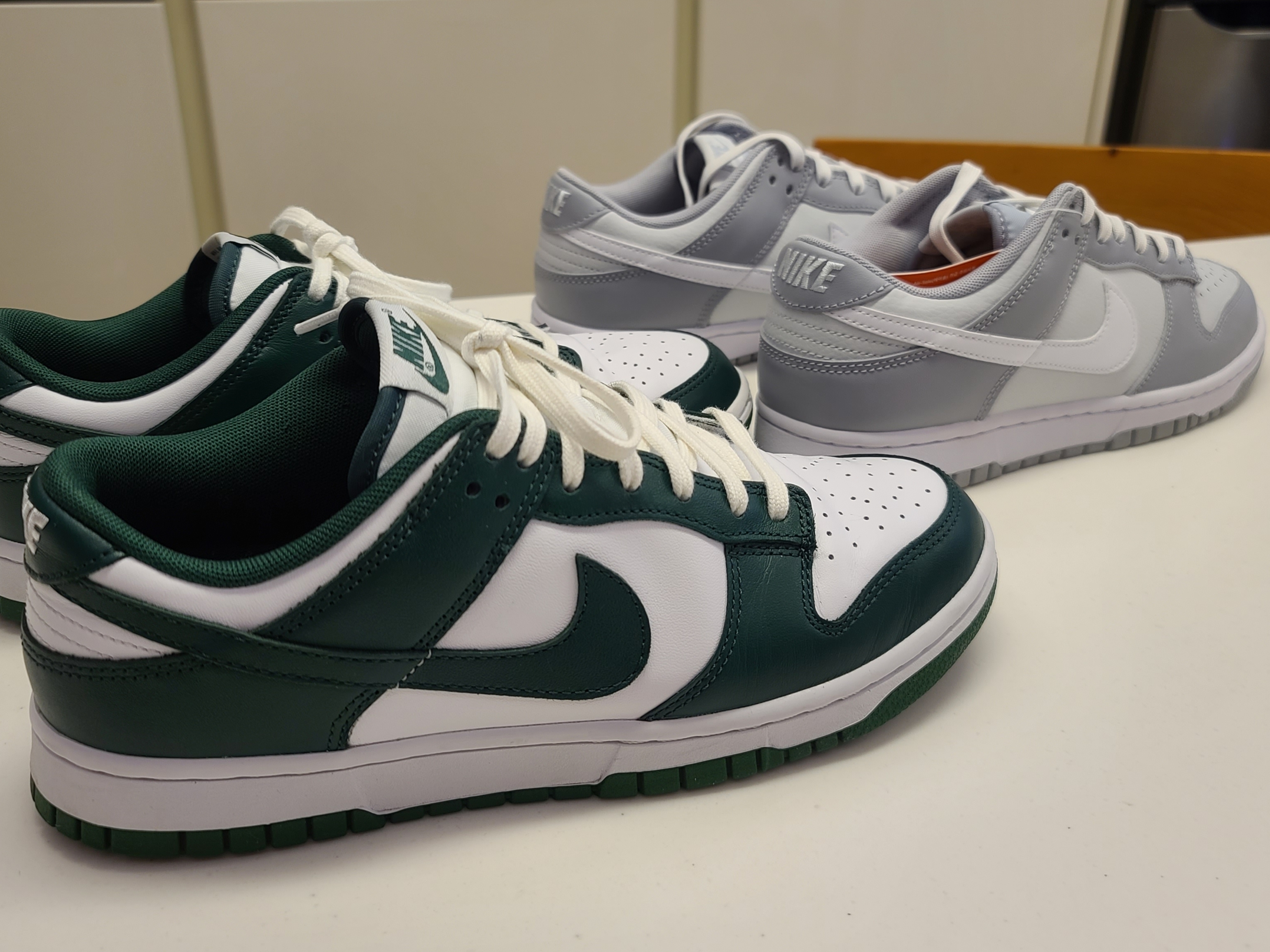 Nike Dunk Low Retro Wolf Grey, Nike Dunk Low Retro Varsity Green 착용 스타일 - 3