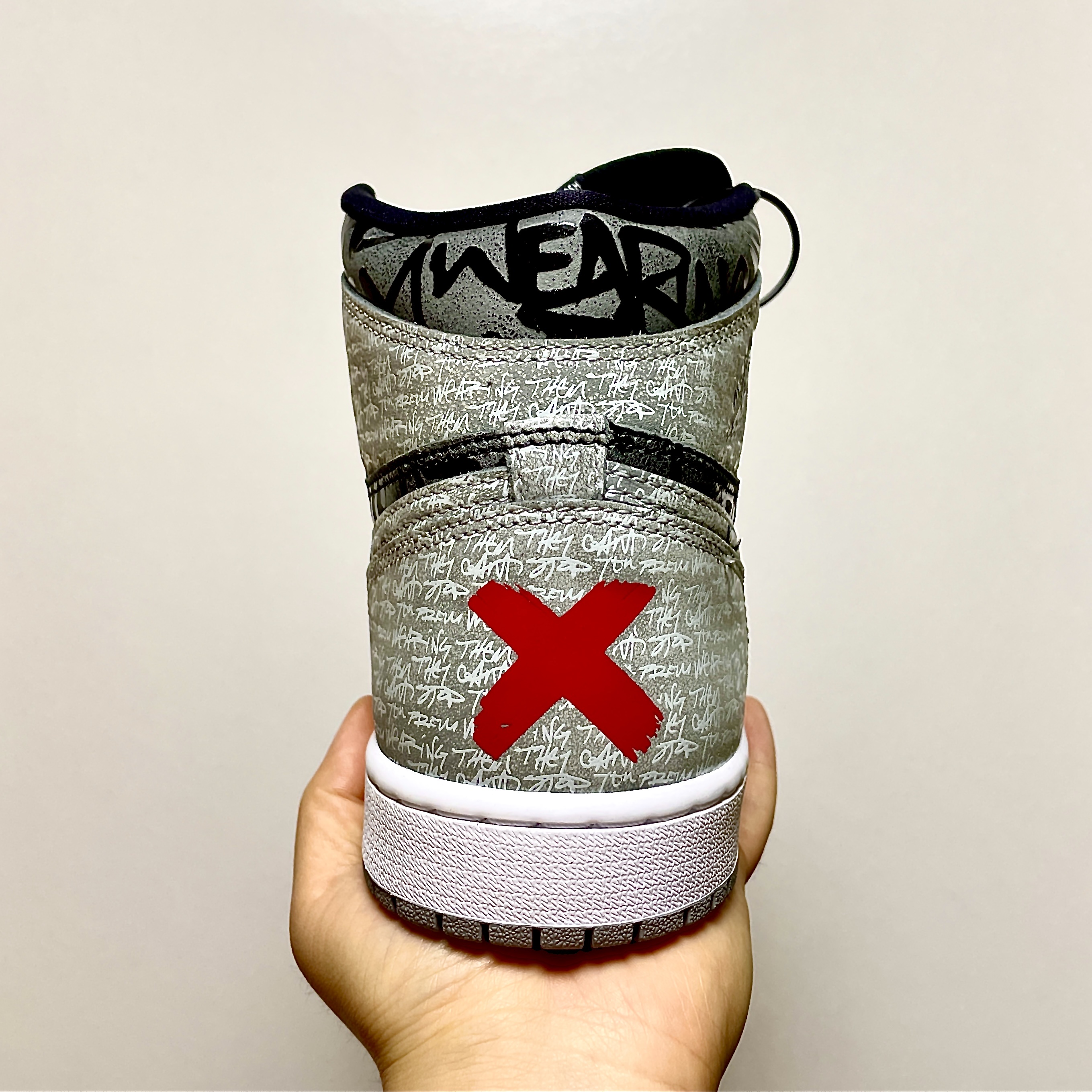 Jordan 1 Retro High OG Rebellionaire 착용 스타일 - 1