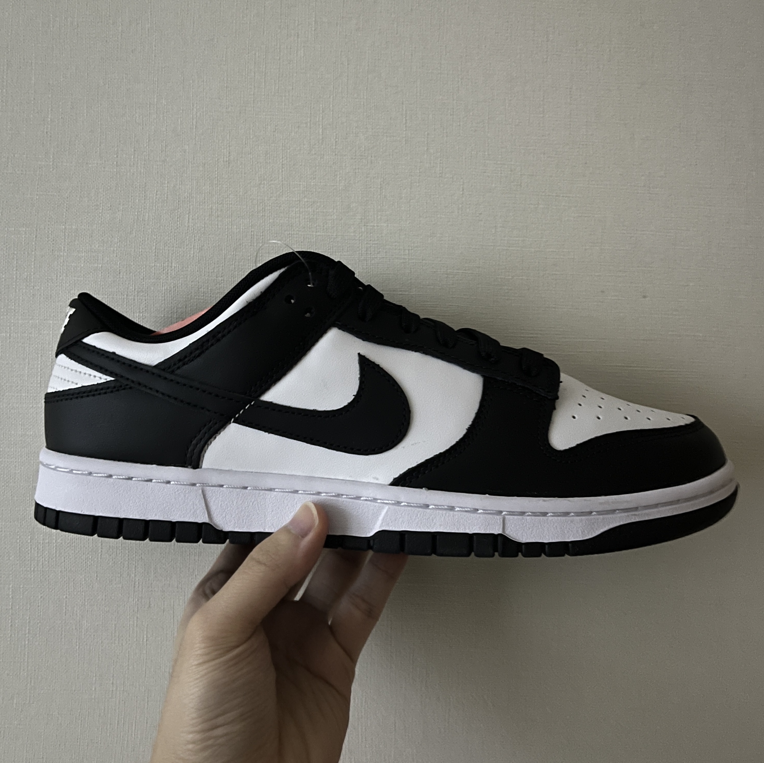 Nike Dunk Low Retro Black 착용 스타일