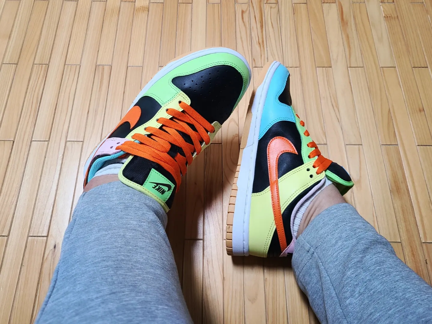 Nike Dunk Low SE Free.99 Black 착용 스타일 - 4