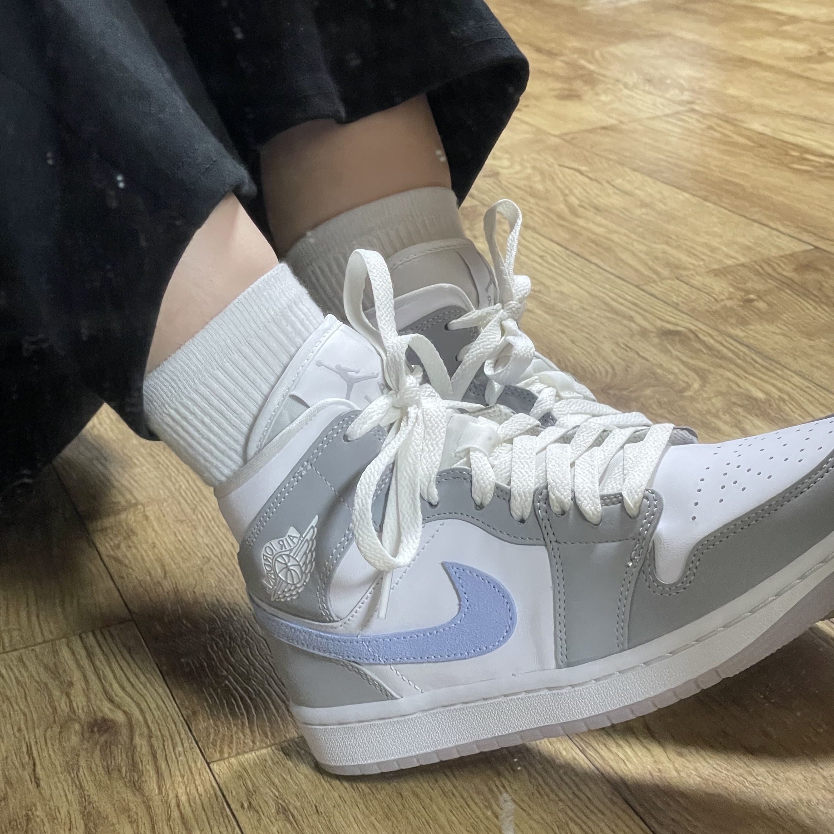 (W) Jordan 1 Mid Wolf Grey 착용 스타일