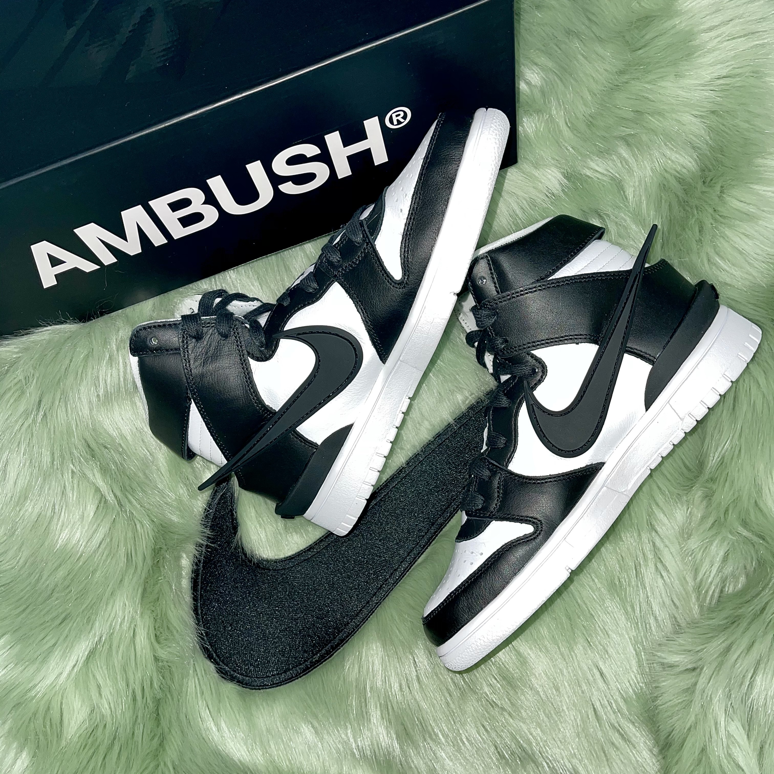 Nike x Ambush Dunk High Black, (W) Nike x Ambush Reversible Faux-Fur Coat Jade Horizon 착용 스타일