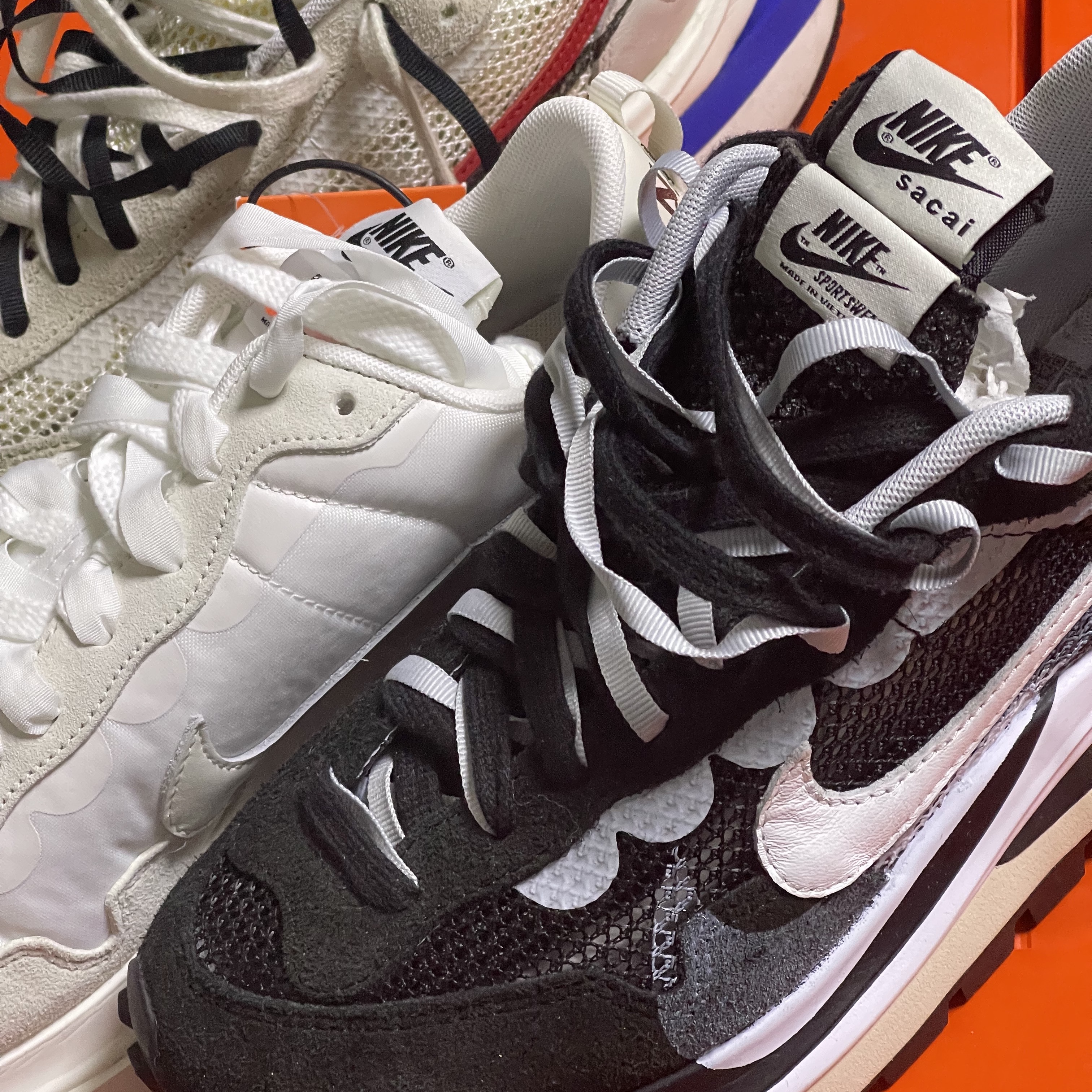 Nike x Sacai VaporWaffle White and Gum, Nike x Sacai VaporWaffle Royal Fuchsia 착용 스타일