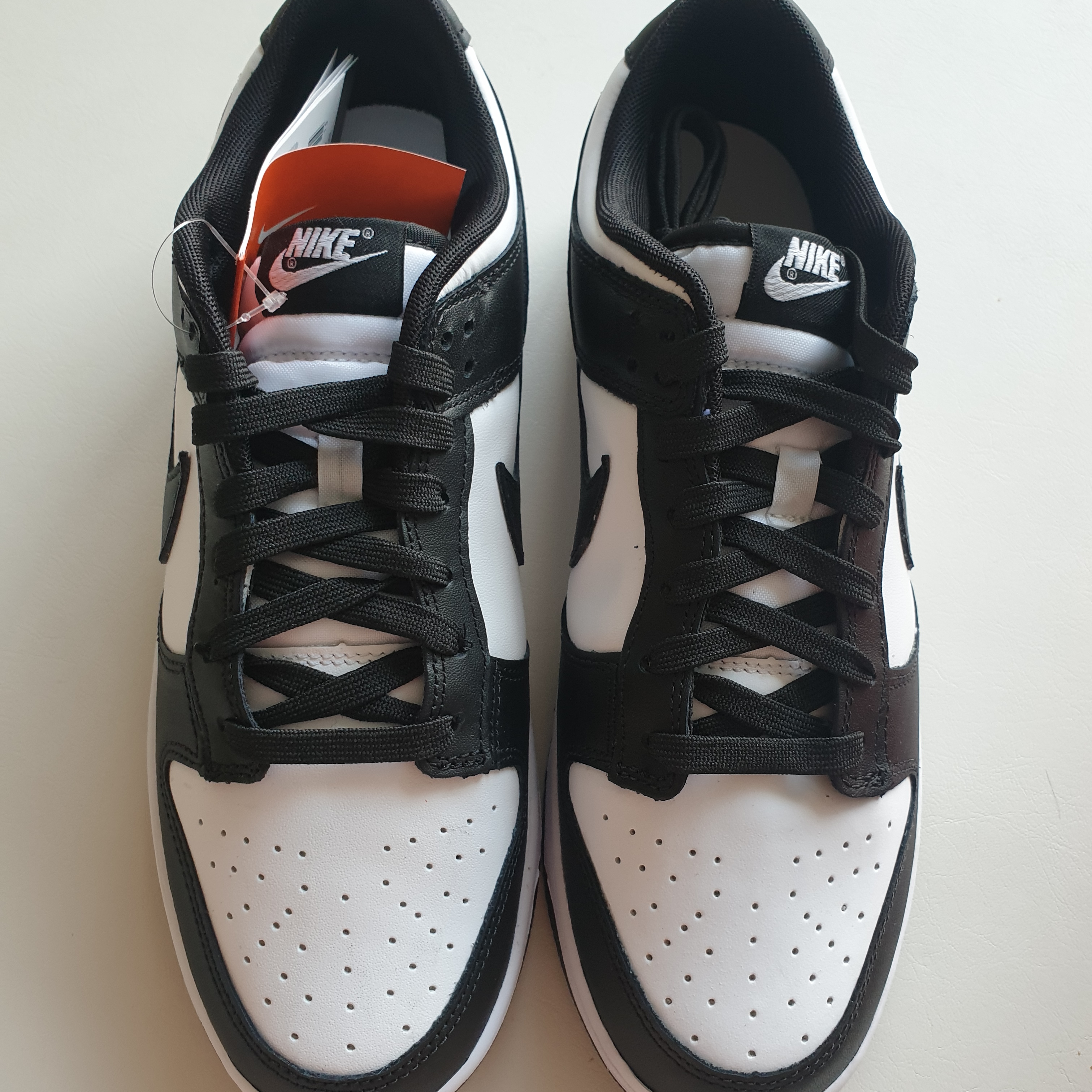 Nike Dunk Low Retro Black 착용 스타일 - 2