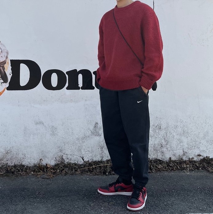 Stussy 8 Ball Heavy Brushed Mohair Sweater Red, Nike NRG Solo Swoosh Fleece Pants Black - US/EU 착용 스타일 - 2