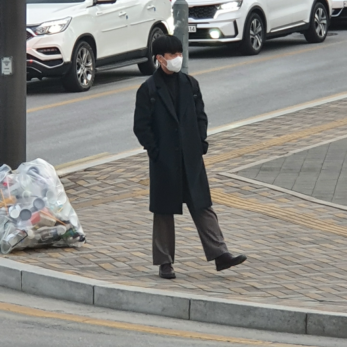 Prada Chocolate Brushed Leather Loafers Black, Zara x Ader Error Oversized Wool Coat Black 착용 스타일