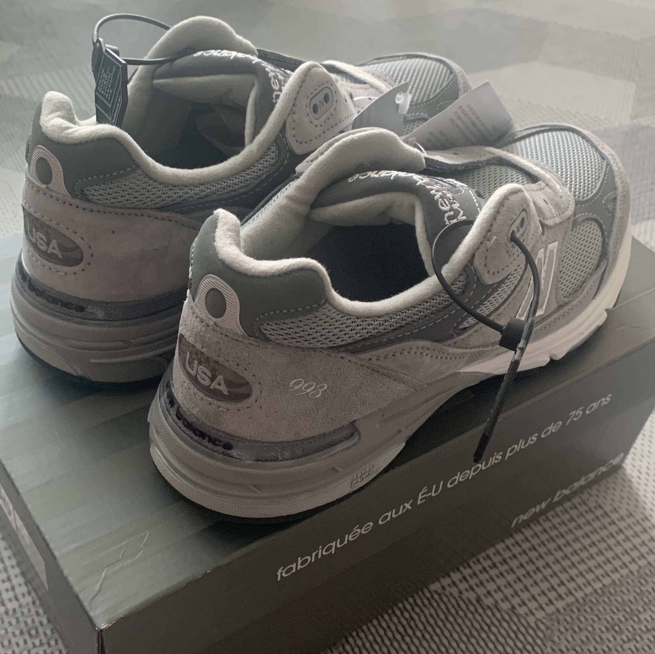 (W) New Balance 993 Made in USA Grey - B Standard 착용 스타일