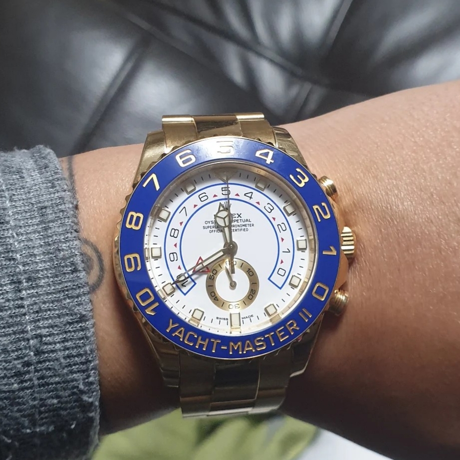 Rolex Submariner Date 41mm 126613LB Royal Blue Oyster 착용 스타일 - 1