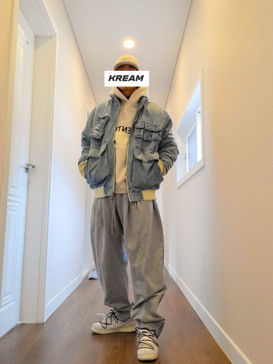 Essentials 3D Silicon Applique Pullover Hoodie Oatmeal/Oatmeal Heather/Light Heather Oatmeal 2020, Nike x Off-White Dunk Low The 50 - Lot 18 착용 스타일 - 1