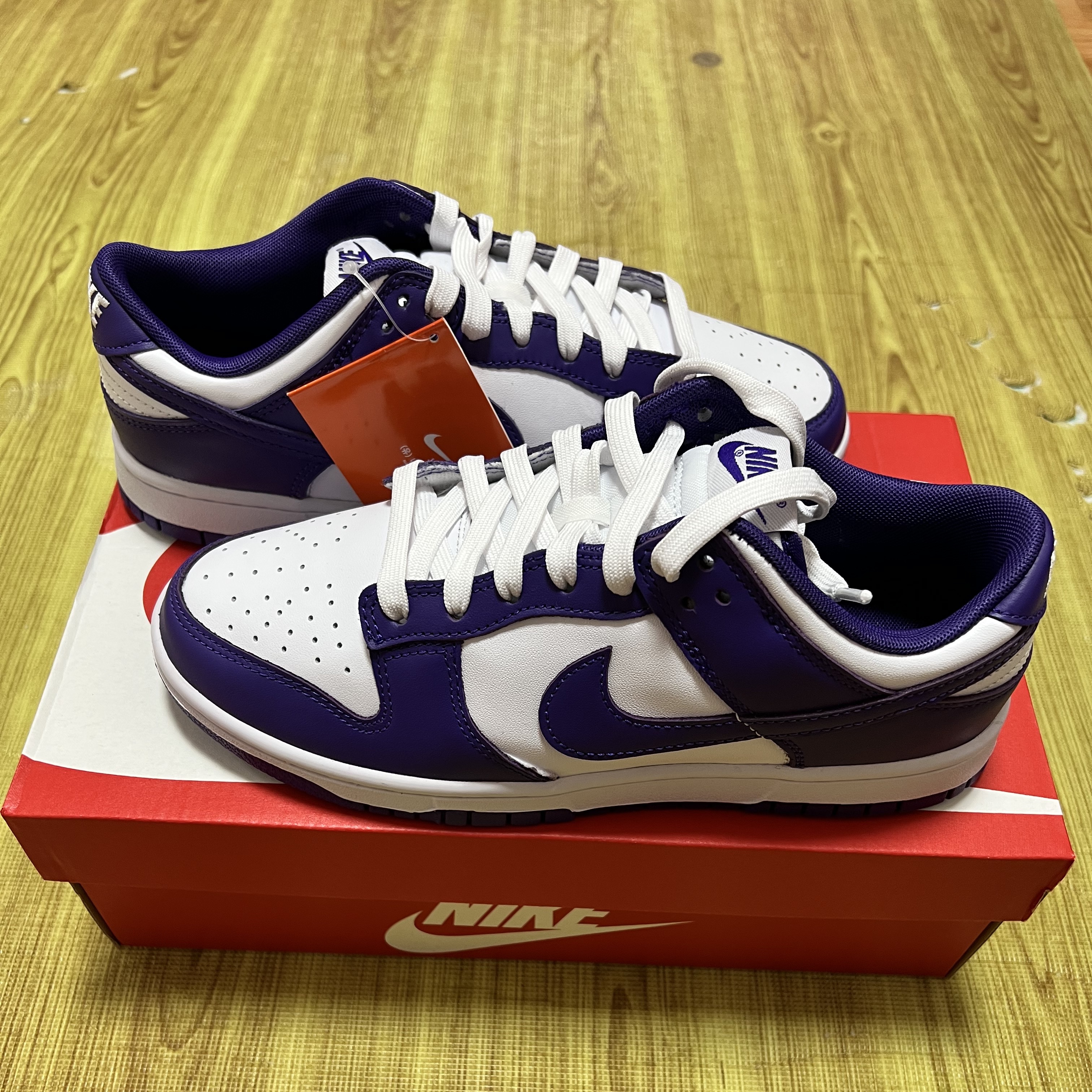 Nike Dunk Low Retro Championship Court Purple 착용 스타일