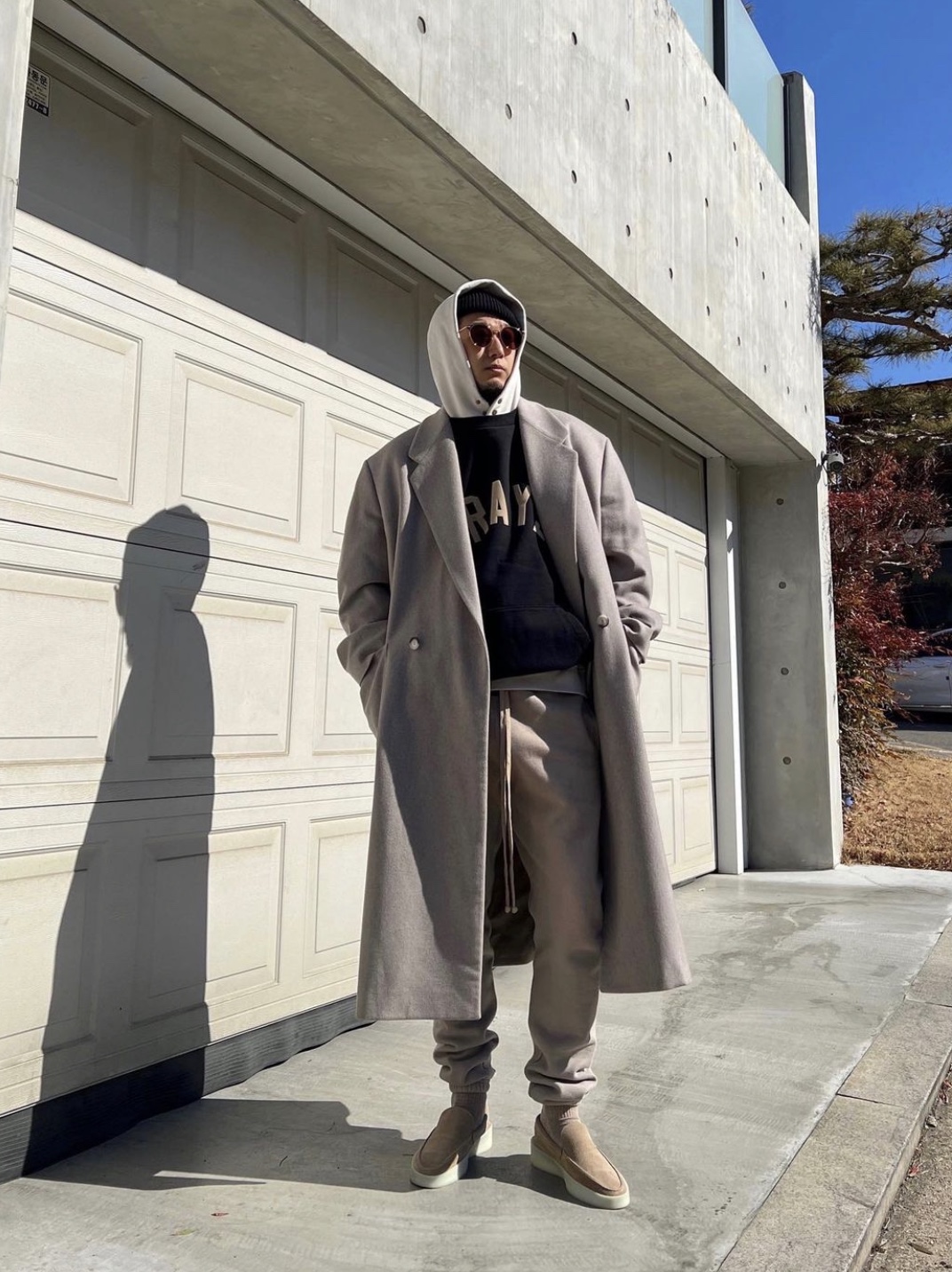 Fear of God The Loafer Daino, Fear of God The Vintage Sweatpants Vintage Paris Sky 착용 스타일